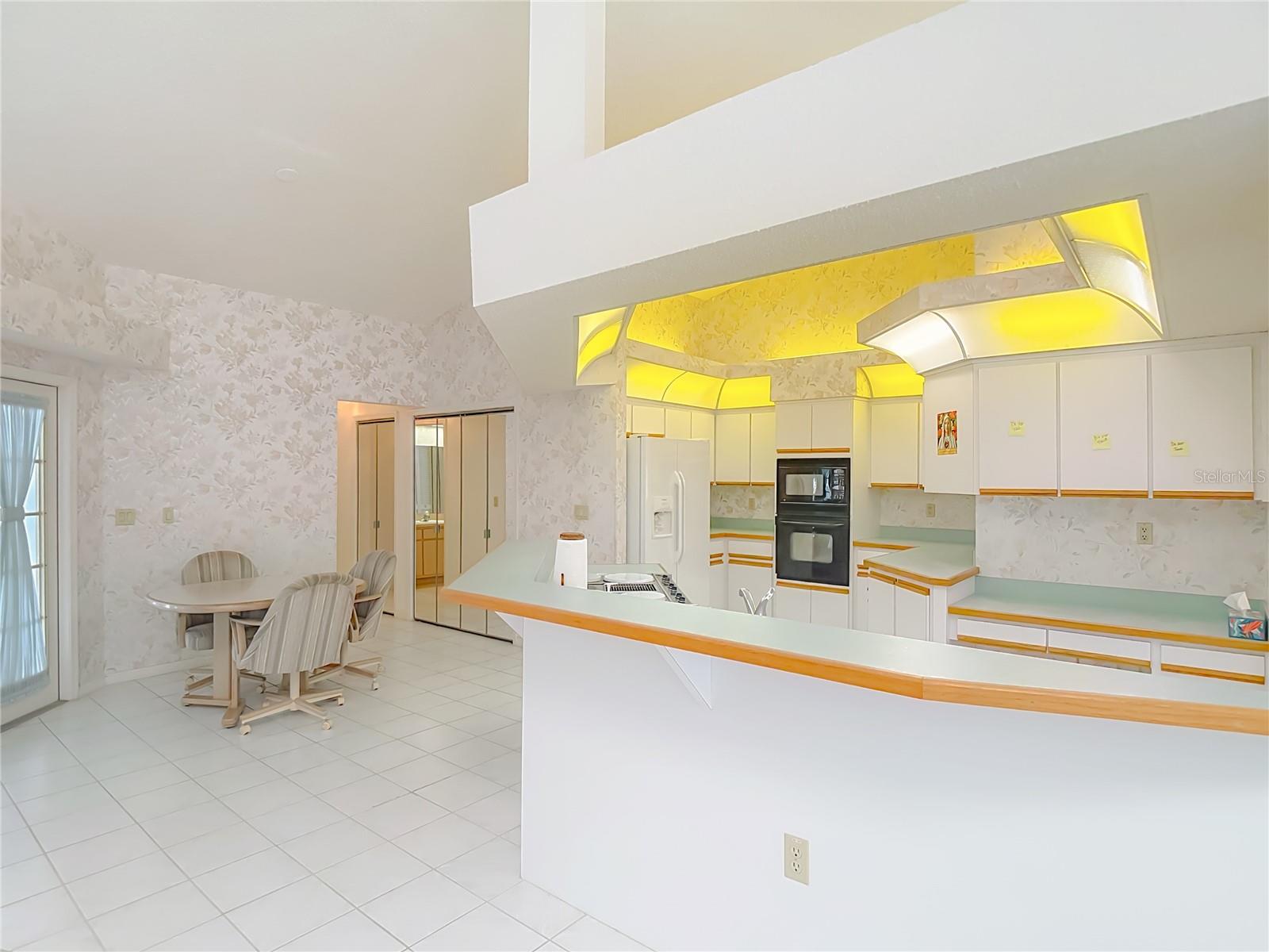 Image 8 of 33 For 13153 Coronado Drive