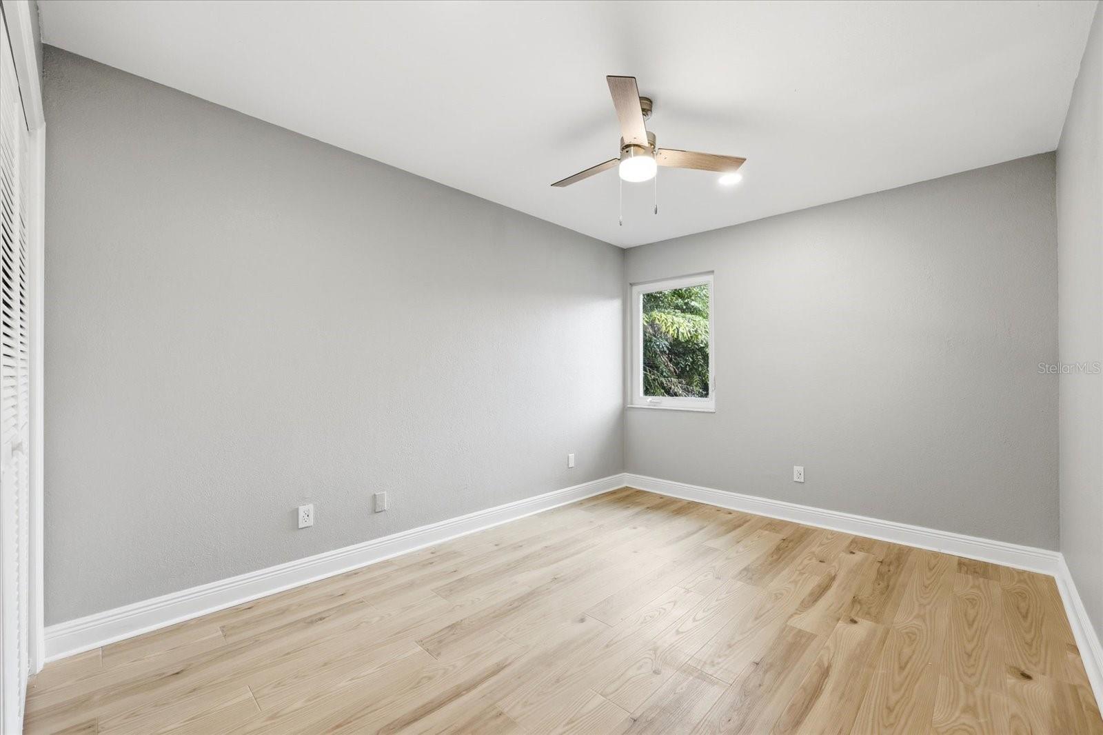 Image 14 of 20 For 4810 Dauphin Avenue B25