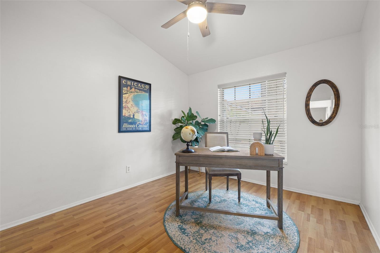 Image 15 of 24 For 878 Franklin Square Circle