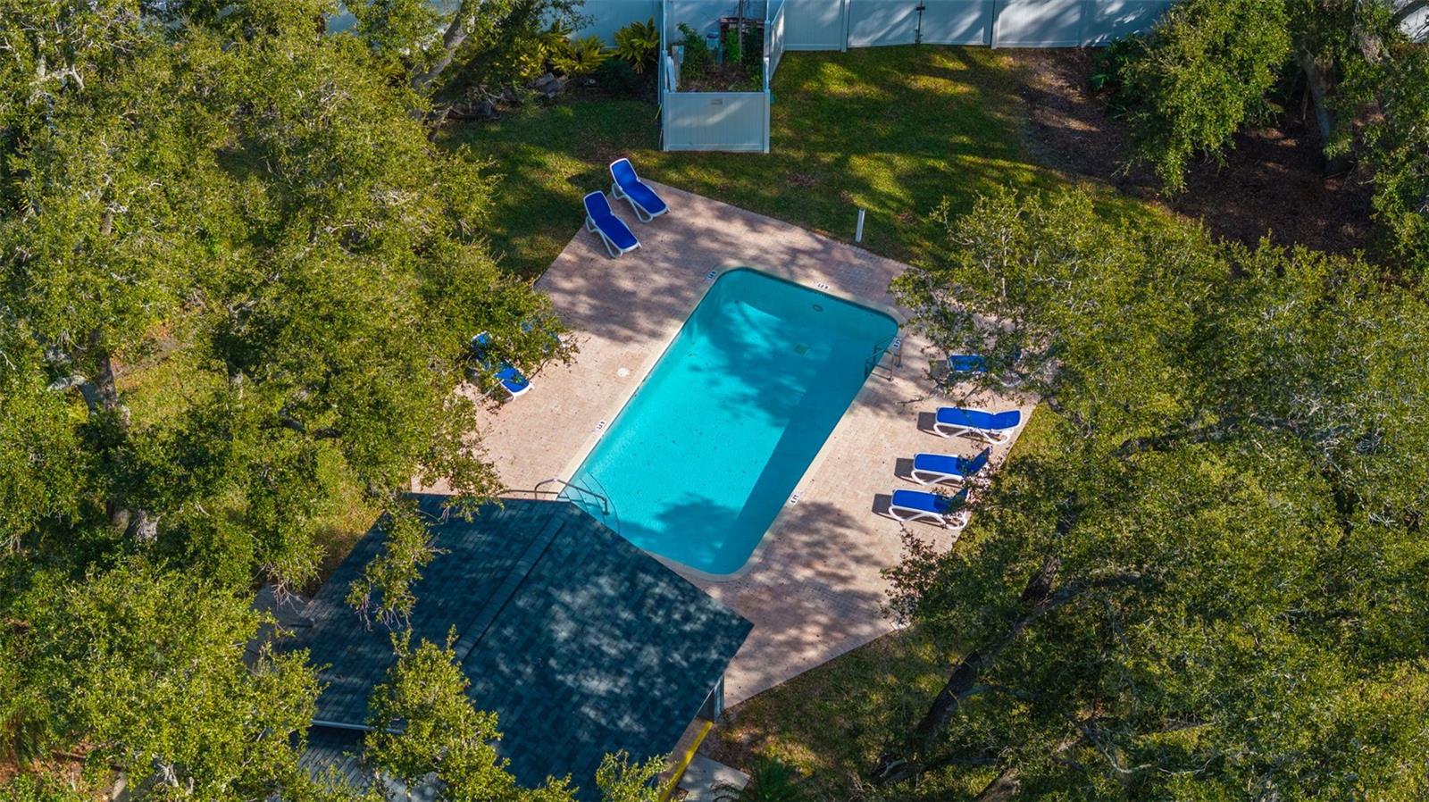 Image 20 of 24 For 878 Franklin Square Circle