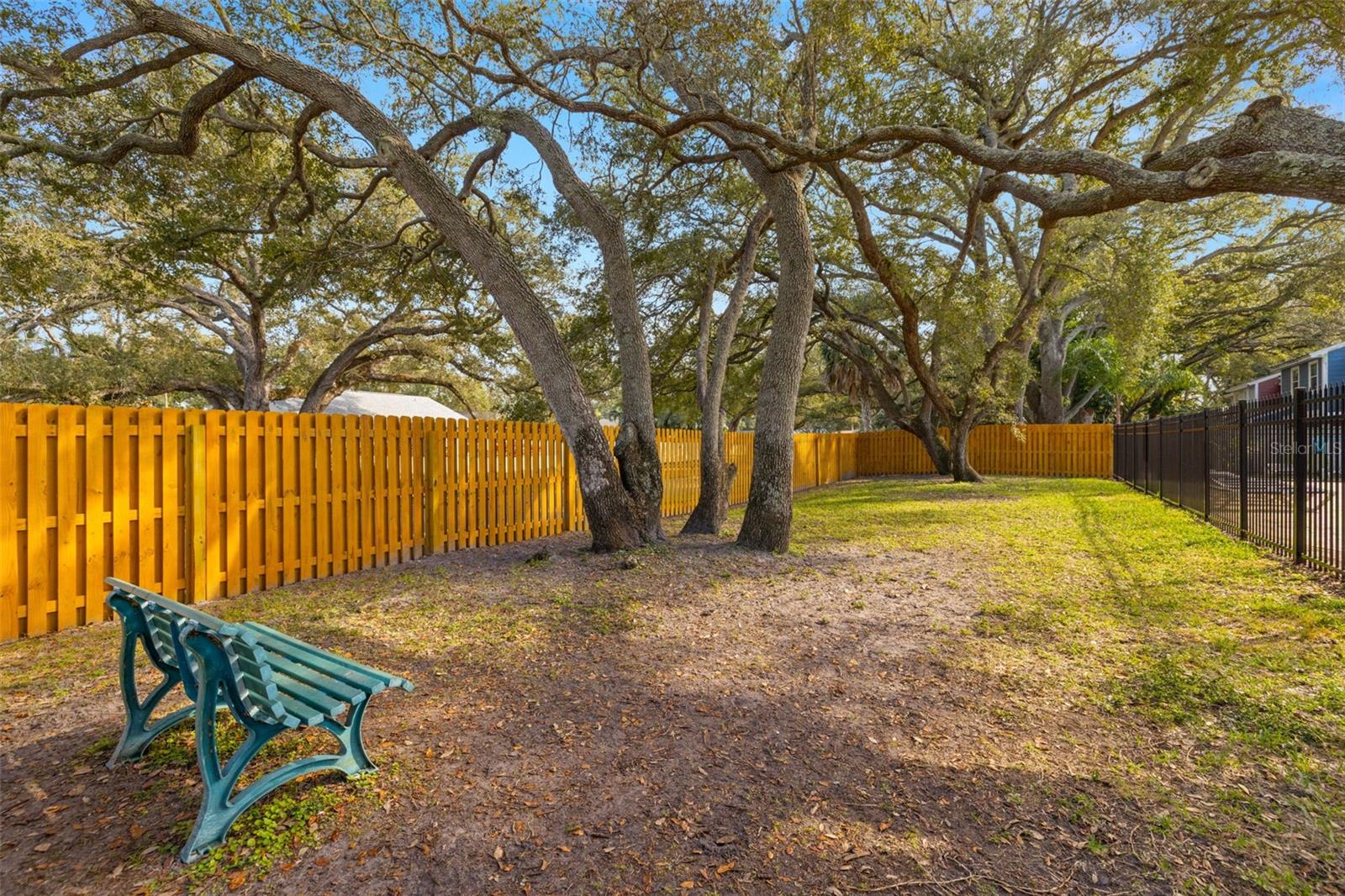 Image 22 of 24 For 878 Franklin Square Circle