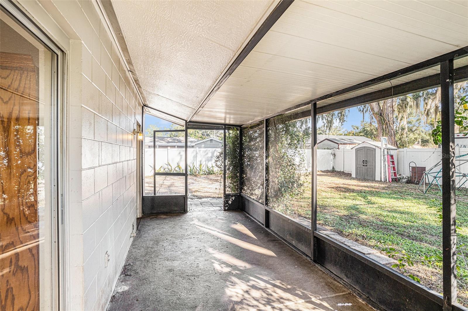 Image 13 of 15 For 909 Silver Ridge Way