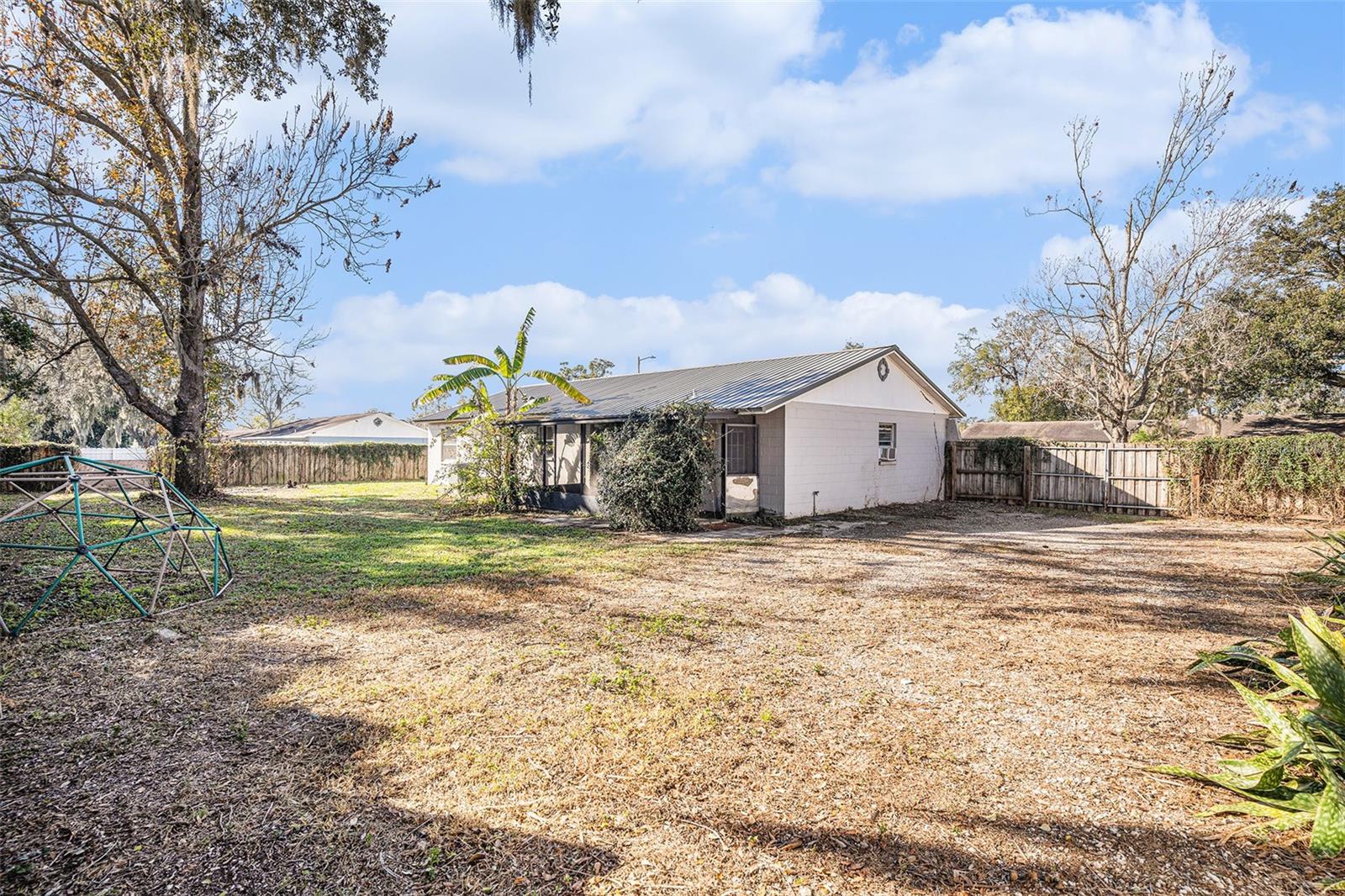 Image 15 of 15 For 909 Silver Ridge Way