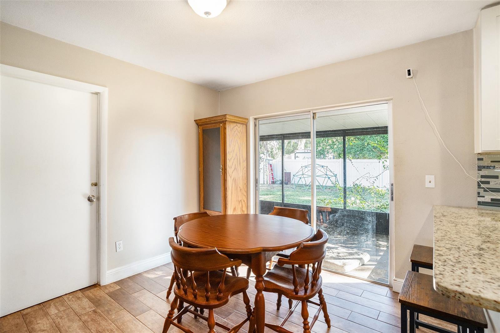 Image 6 of 15 For 909 Silver Ridge Way