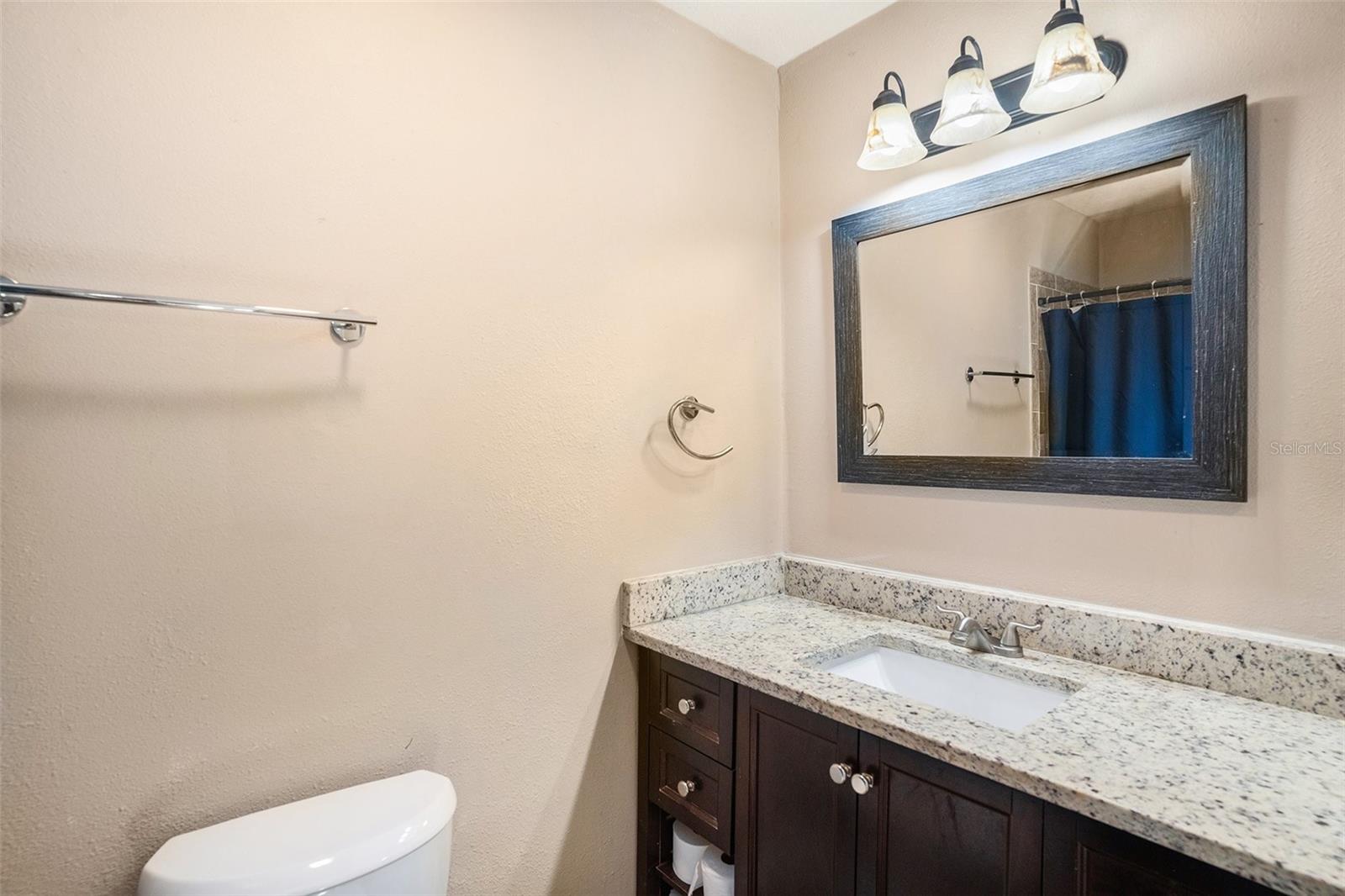 Image 9 of 15 For 909 Silver Ridge Way