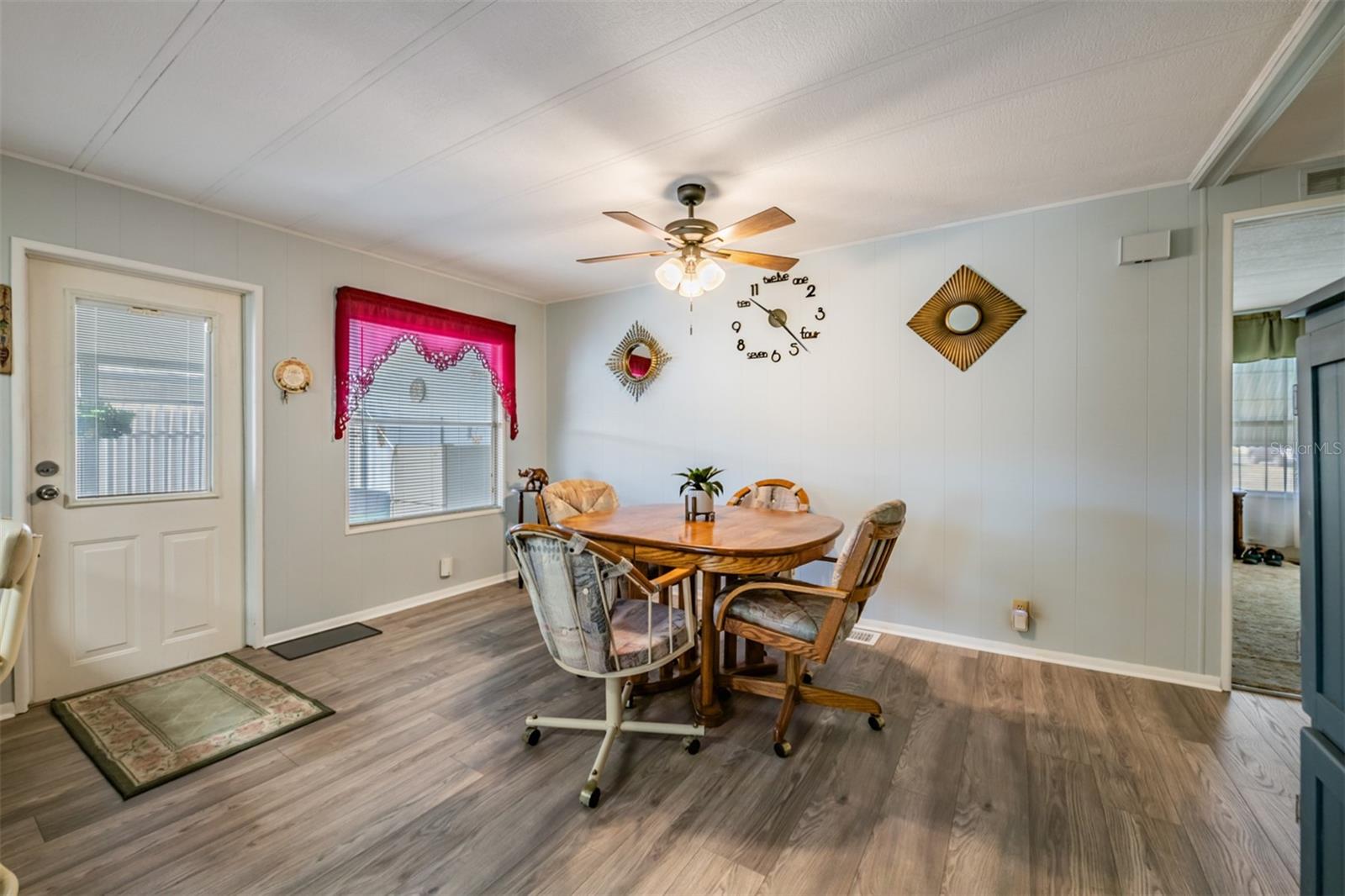 Image 12 of 30 For 1610 Reynolds Road 204