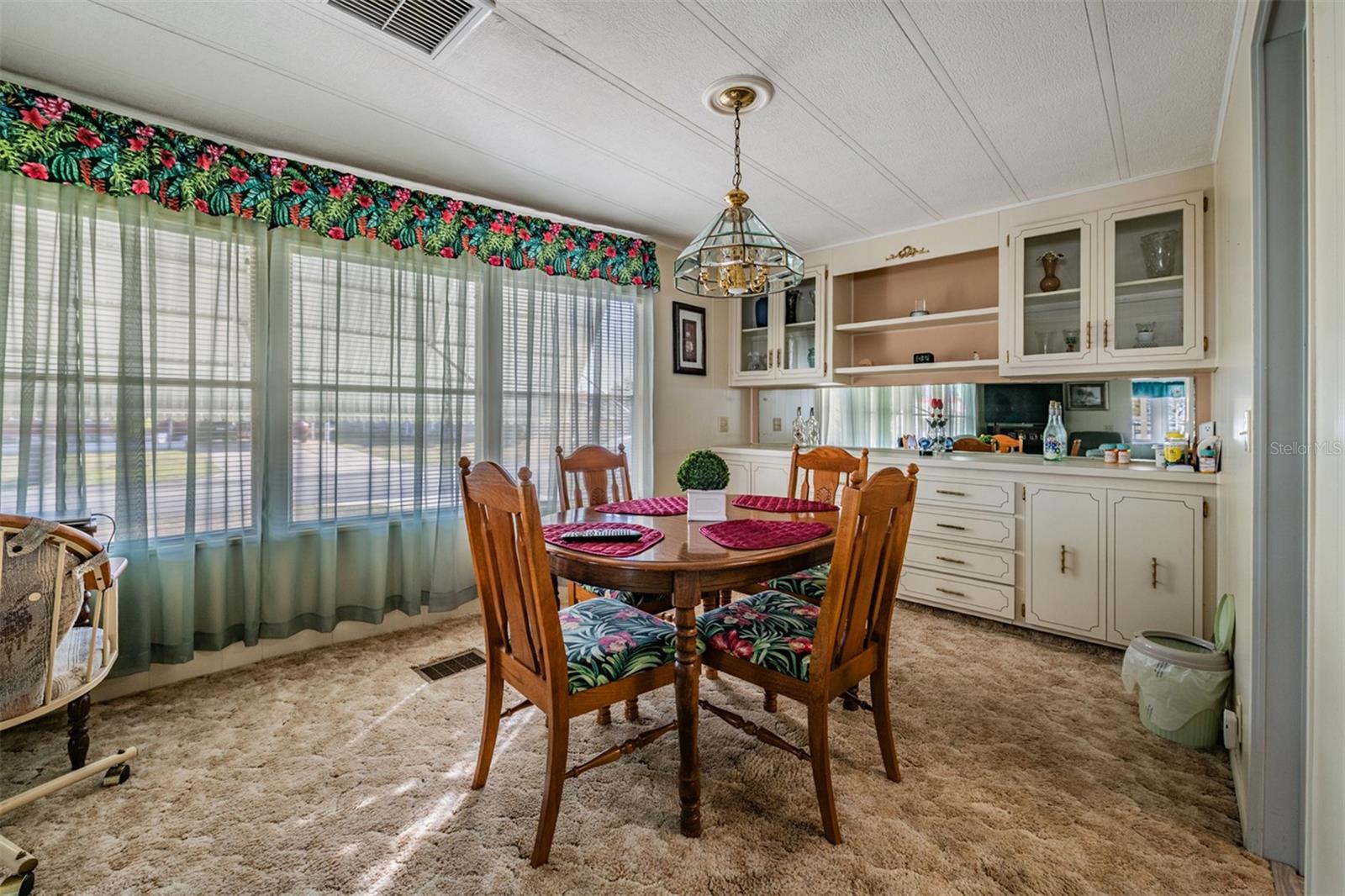 Image 19 of 30 For 1610 Reynolds Road 204