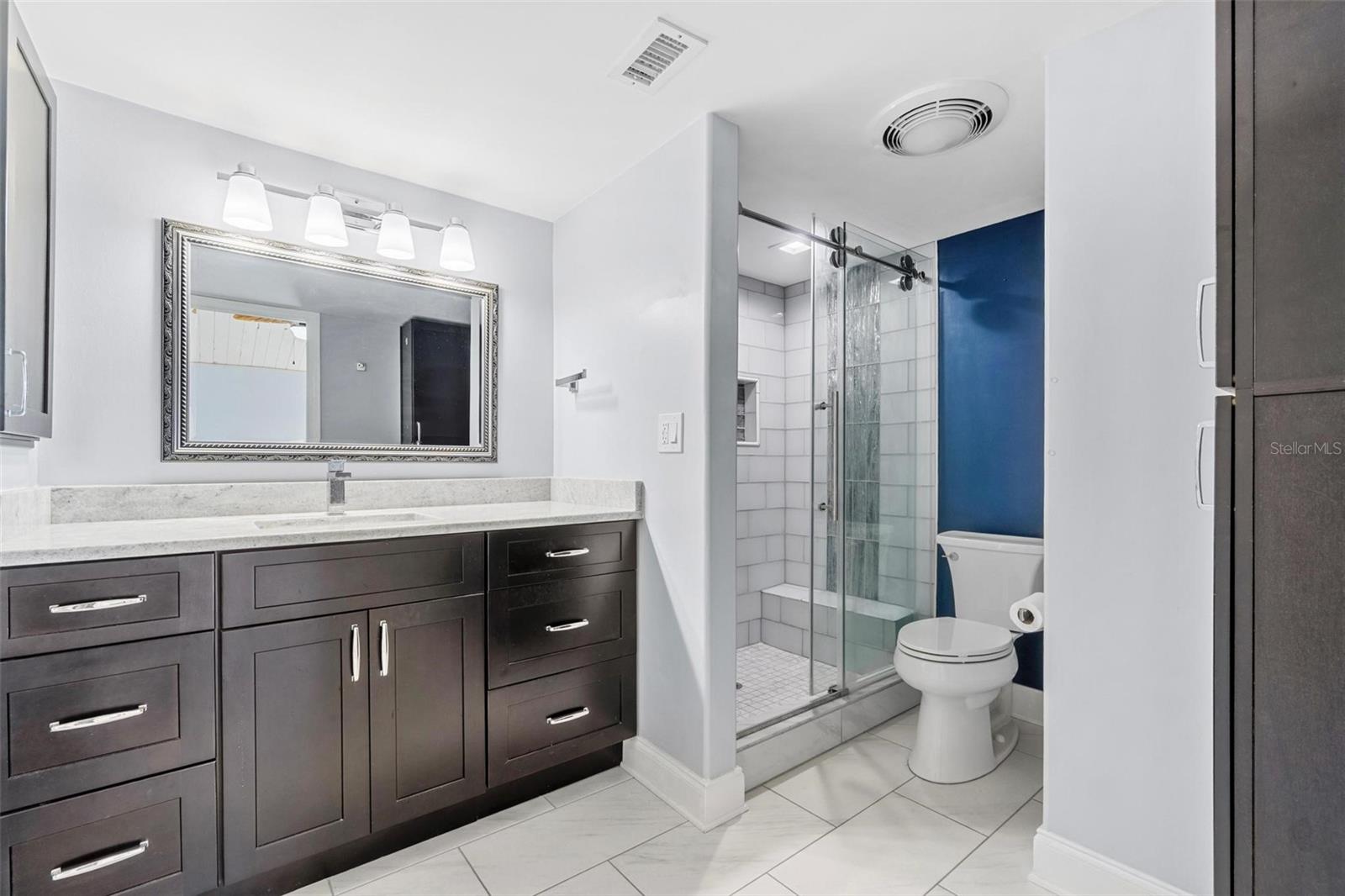 Image 11 of 27 For 546 Plaza Seville Court 88