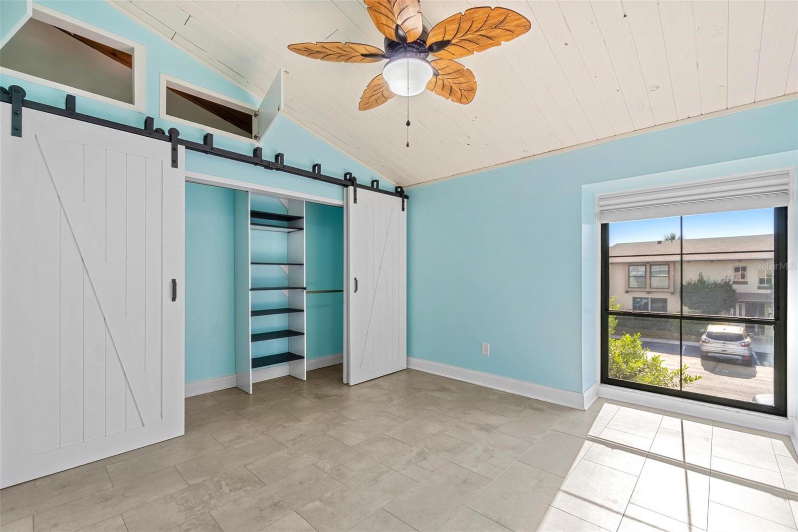 Image 19 of 27 For 546 Plaza Seville Court 88