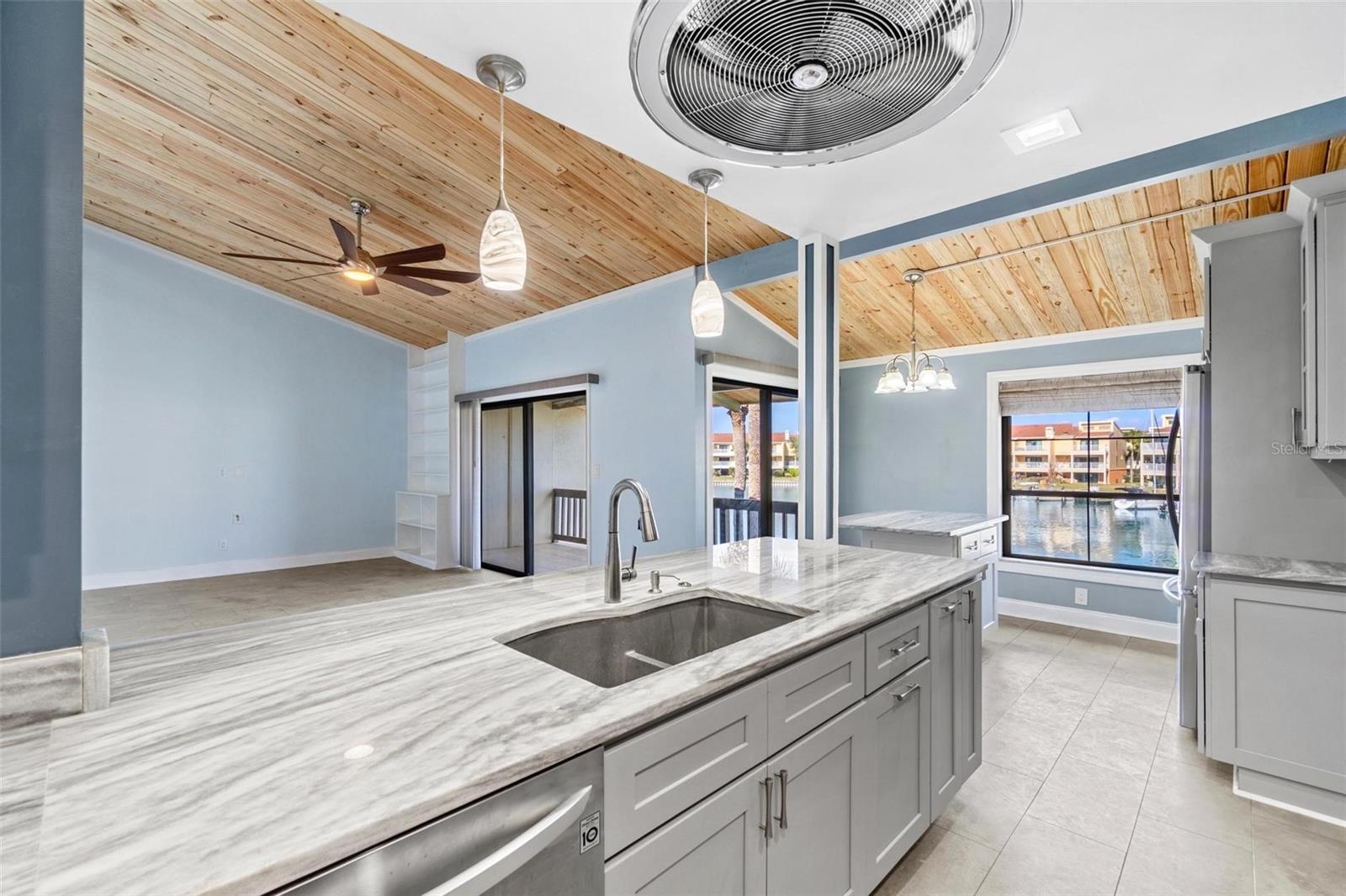 Image 8 of 27 For 546 Plaza Seville Court 88