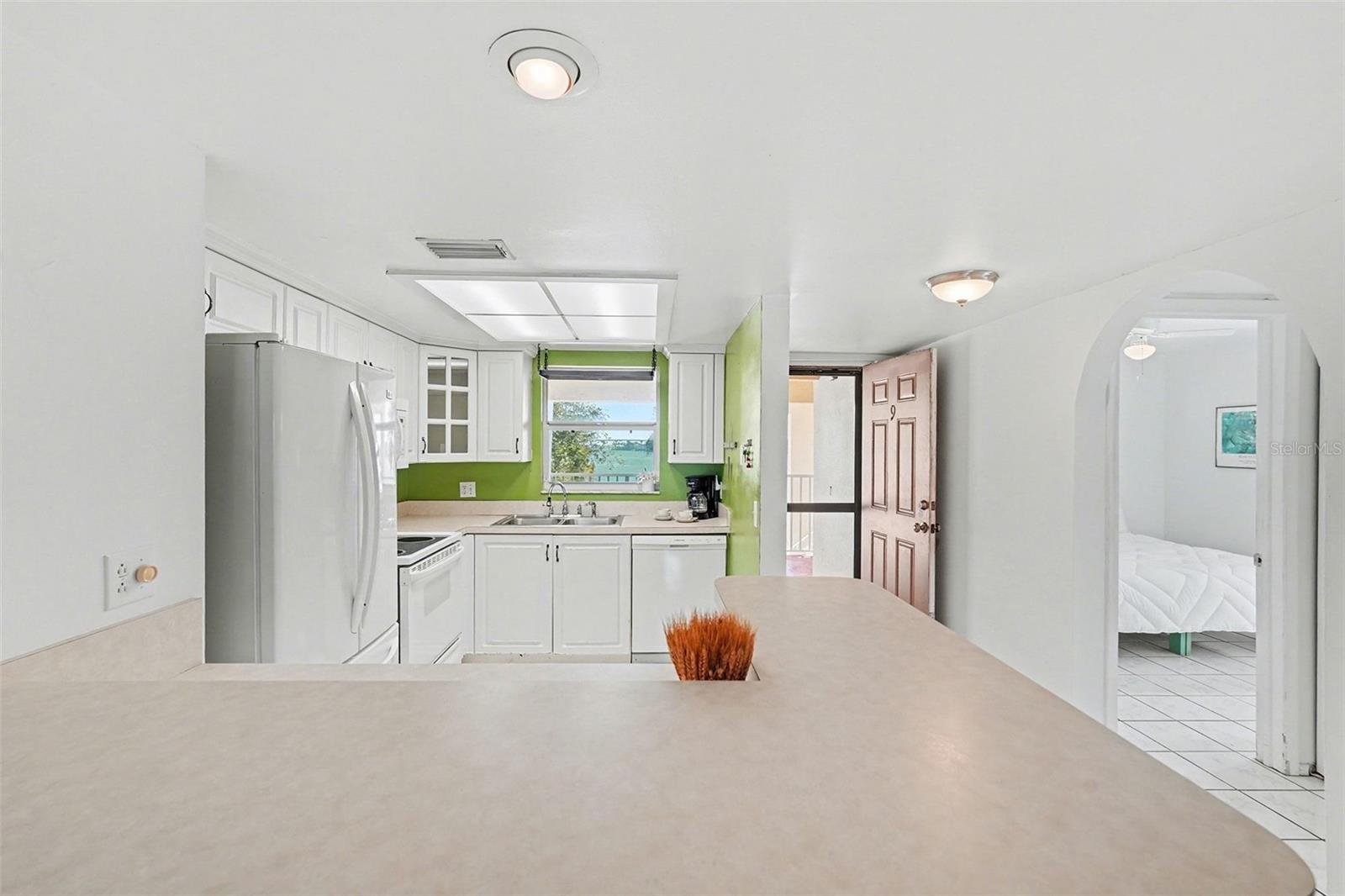 Image 18 of 46 For 1700 Pass A Grille Way 9