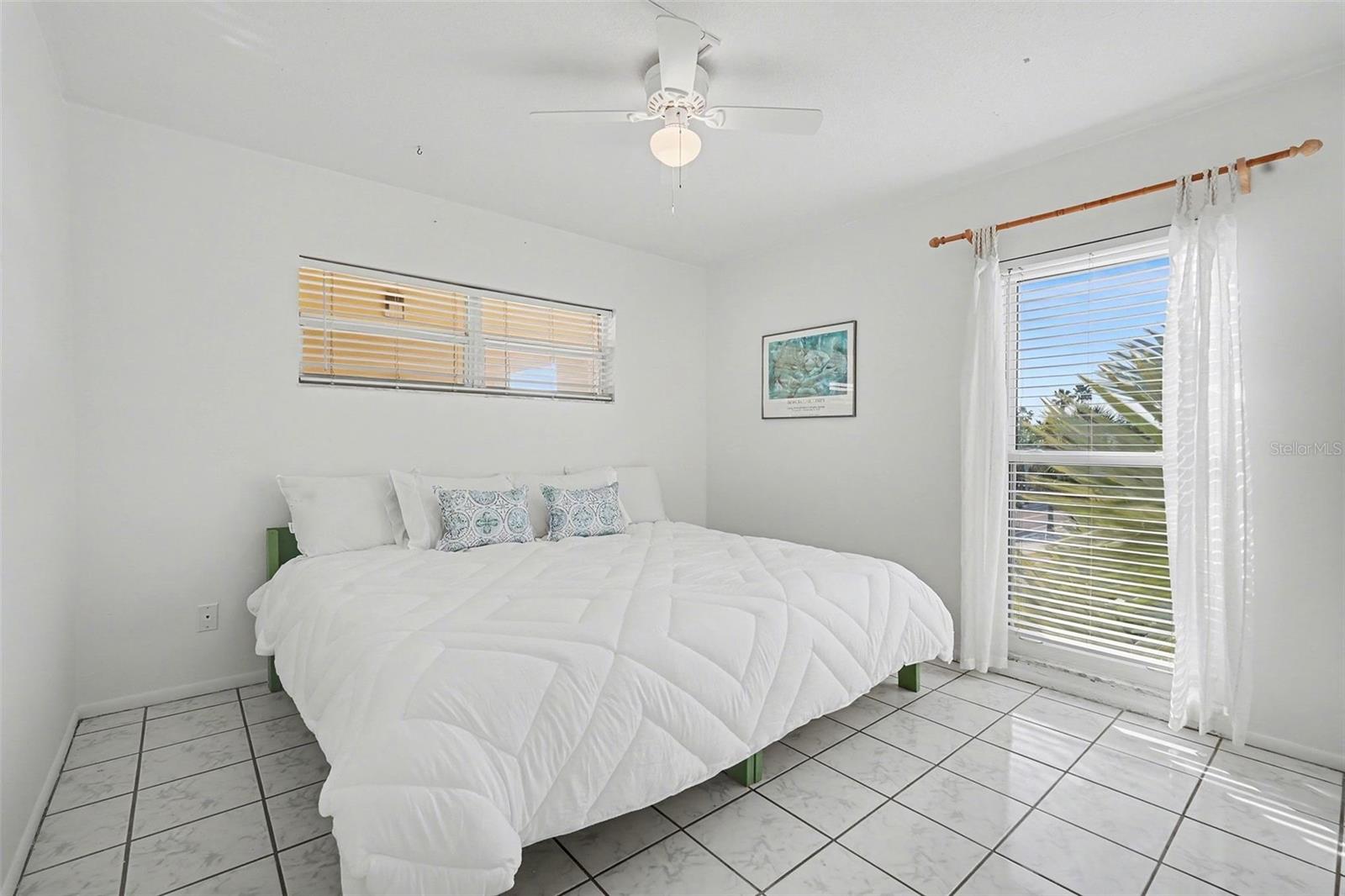 Image 19 of 46 For 1700 Pass A Grille Way 9