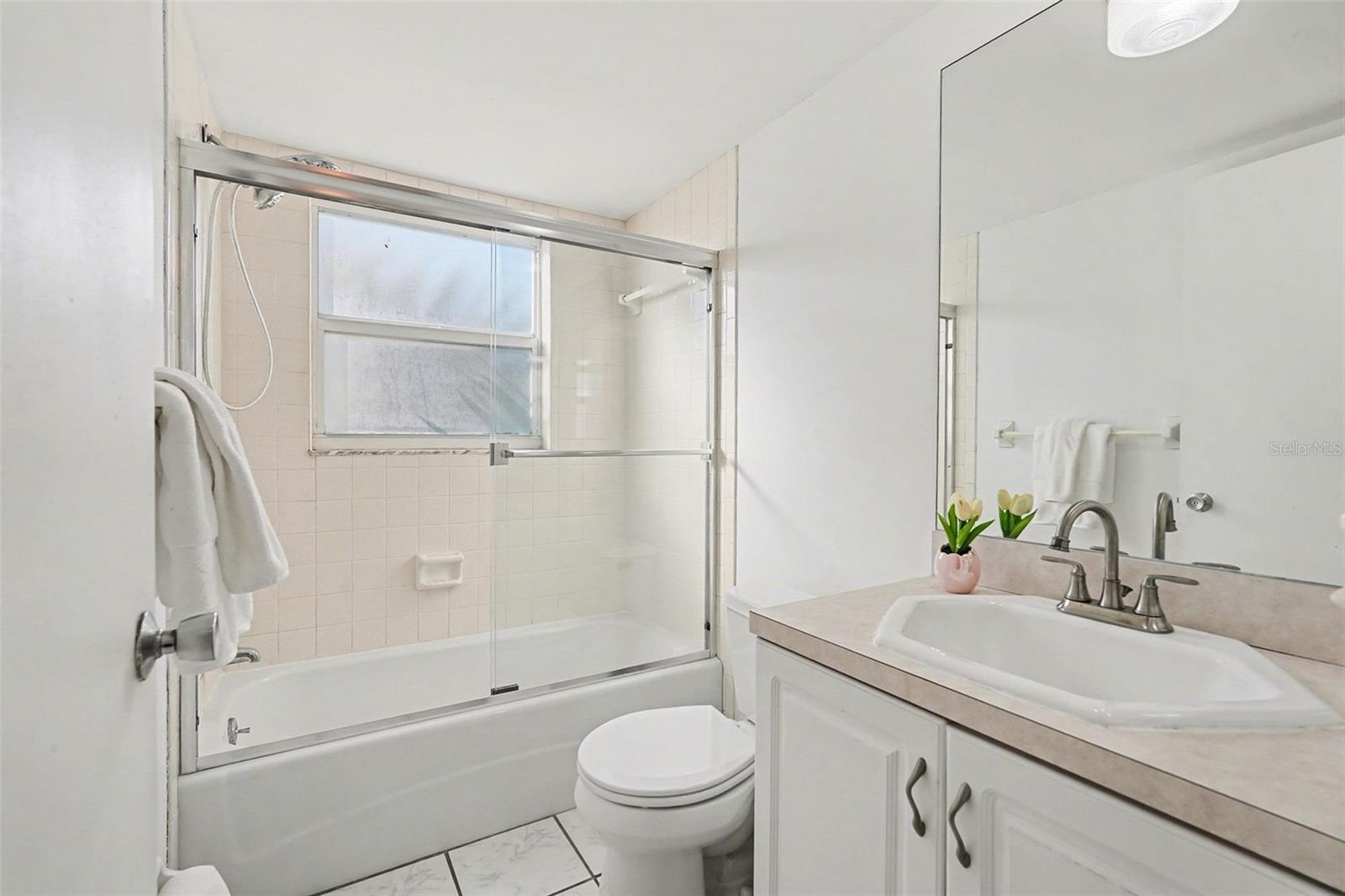 Image 21 of 46 For 1700 Pass A Grille Way 9