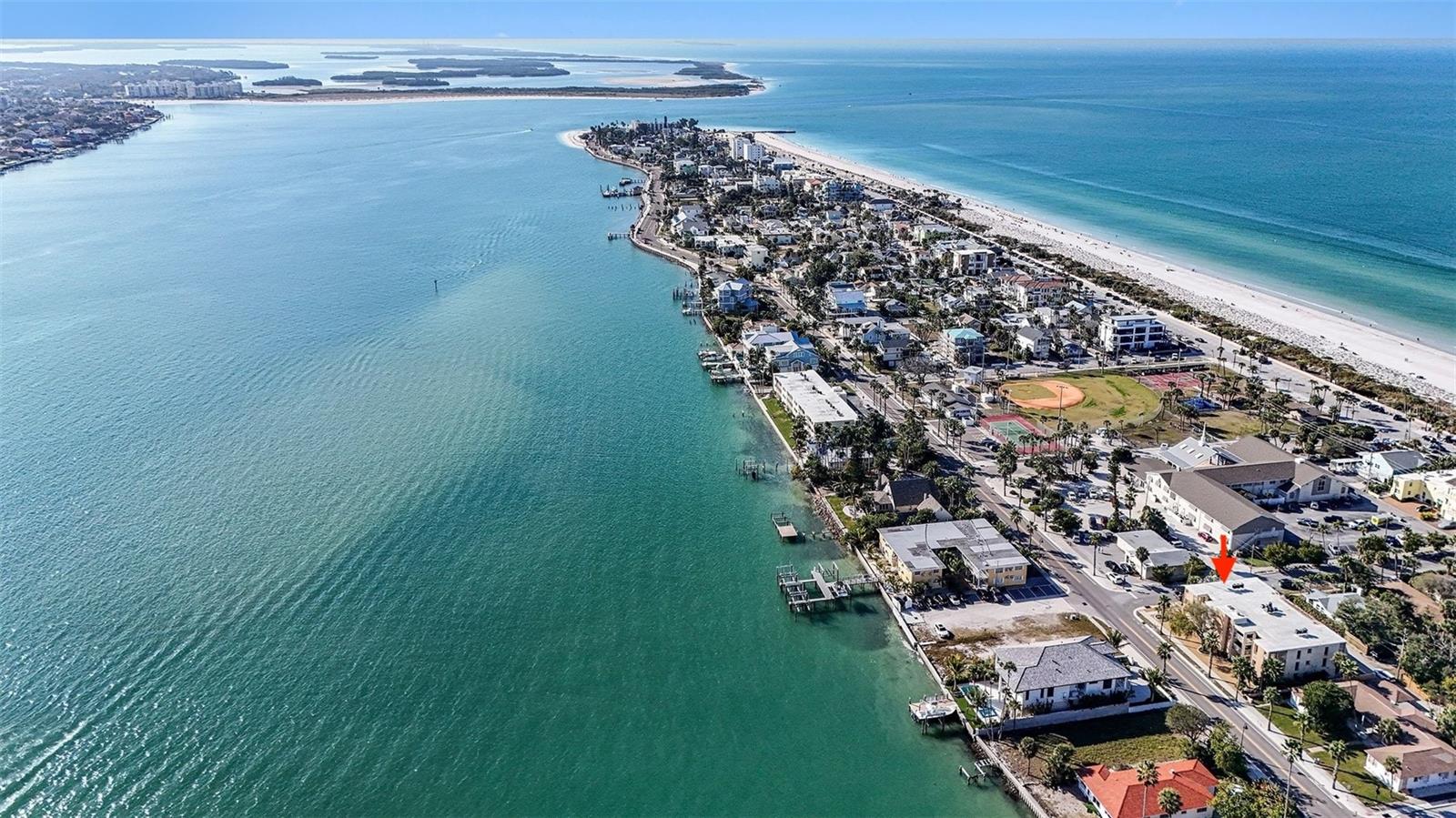 Image 22 of 46 For 1700 Pass A Grille Way 9