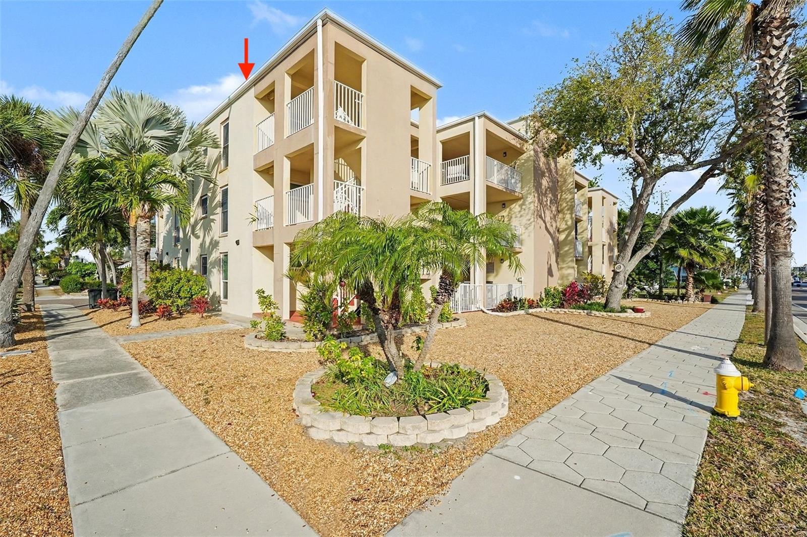 Image 8 of 46 For 1700 Pass A Grille Way 9