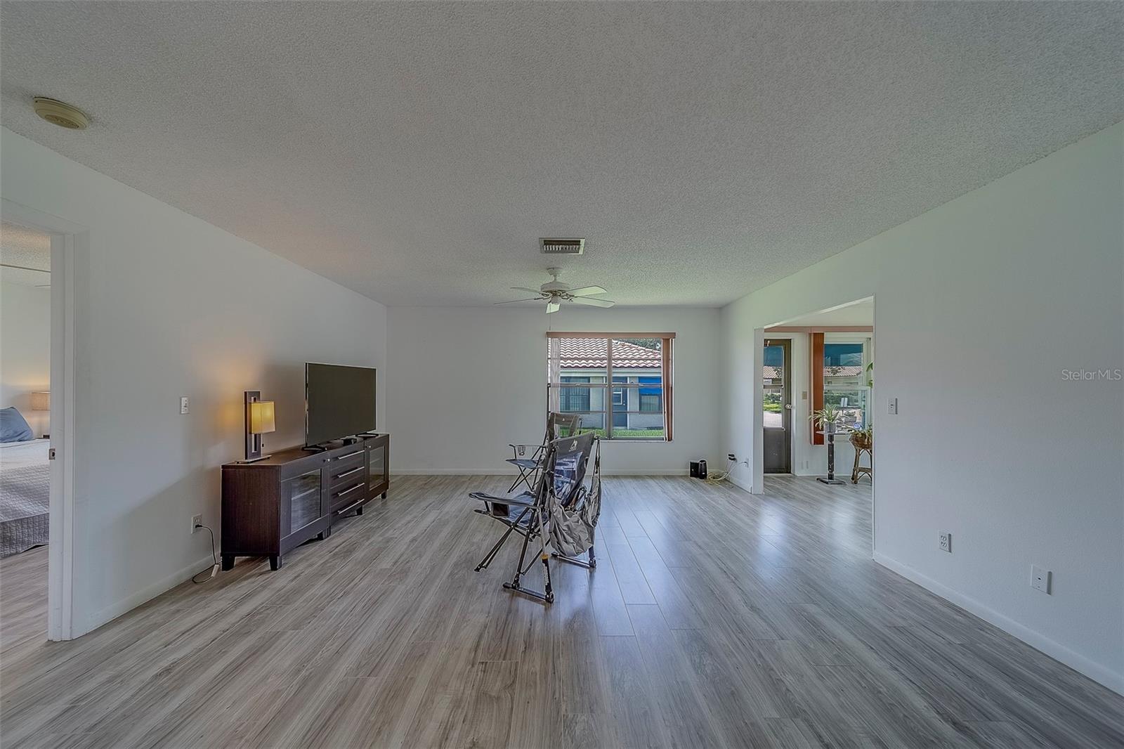 Image 11 of 49 For 8701 40th Lane N