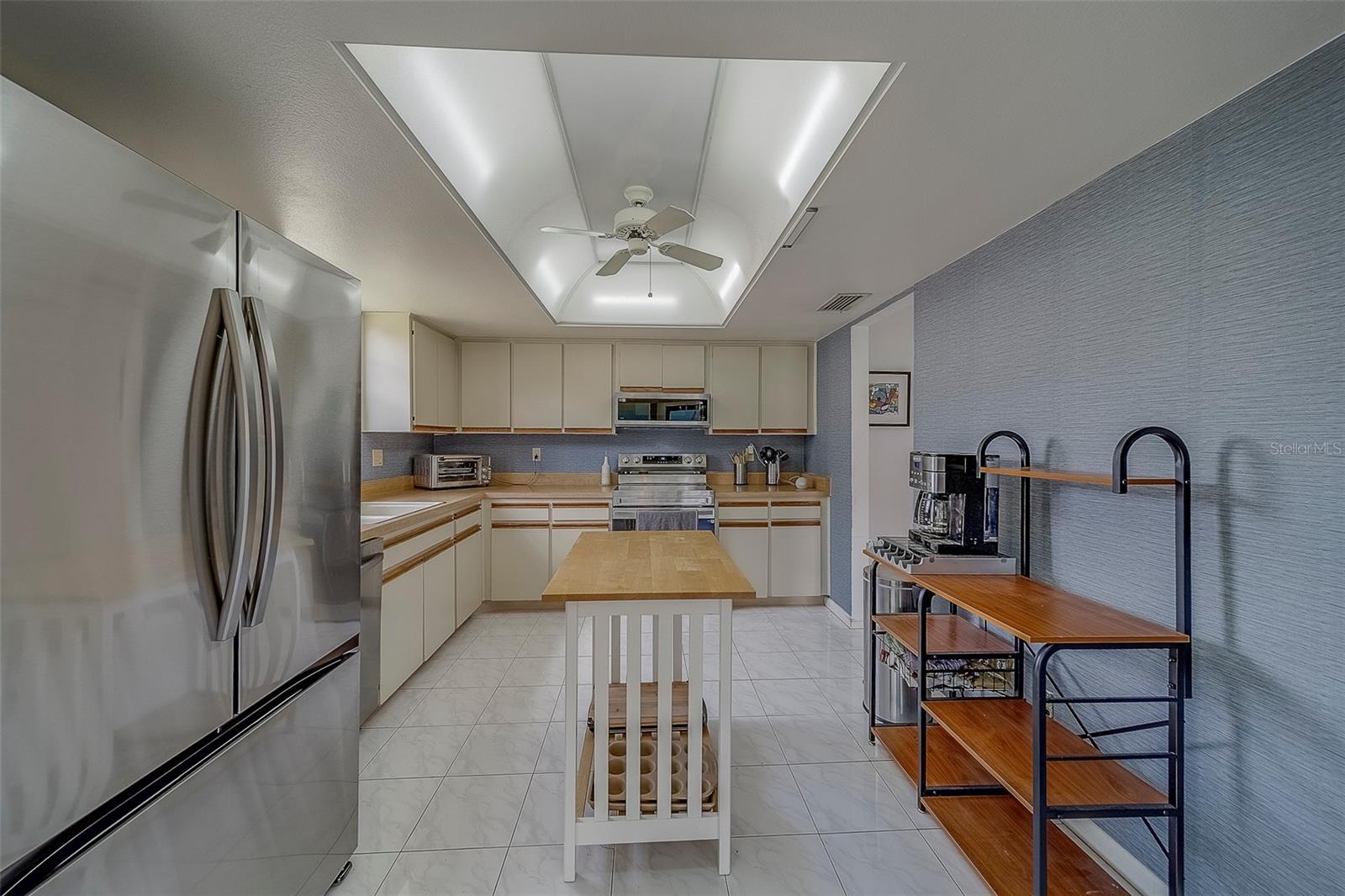 Image 19 of 49 For 8701 40th Lane N