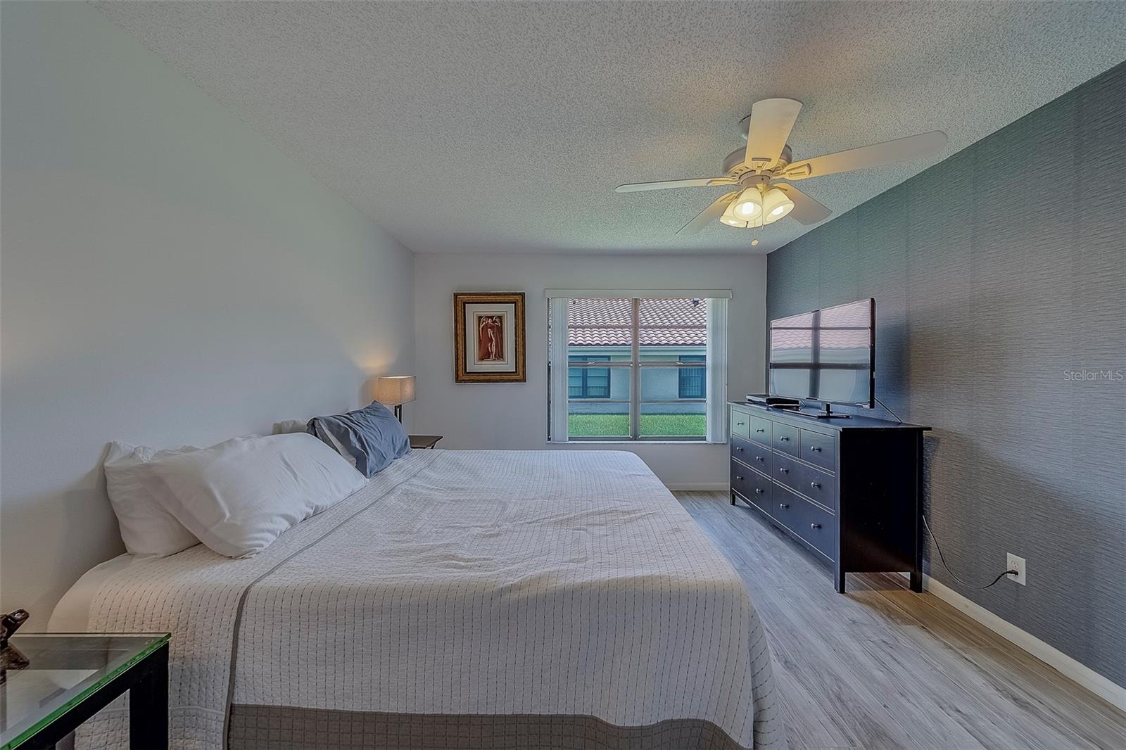 Image 21 of 49 For 8701 40th Lane N