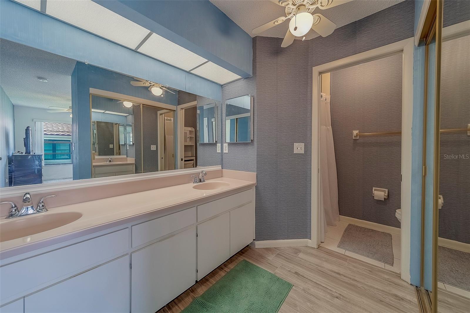 Image 24 of 49 For 8701 40th Lane N