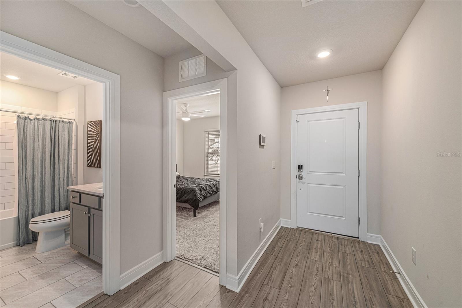 Image 18 of 36 For 8312 Reefbay Cove