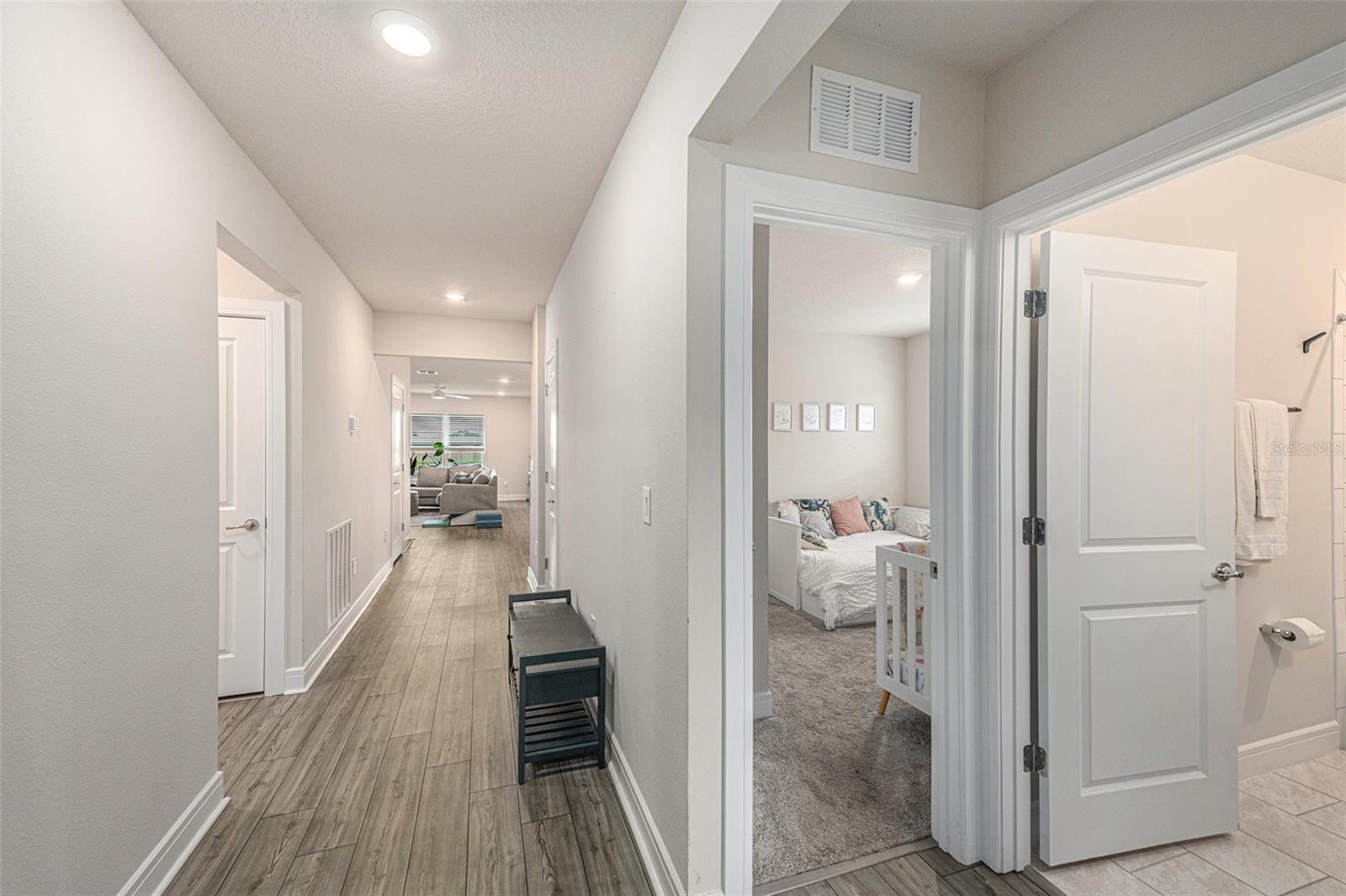 Image 21 of 36 For 8312 Reefbay Cove