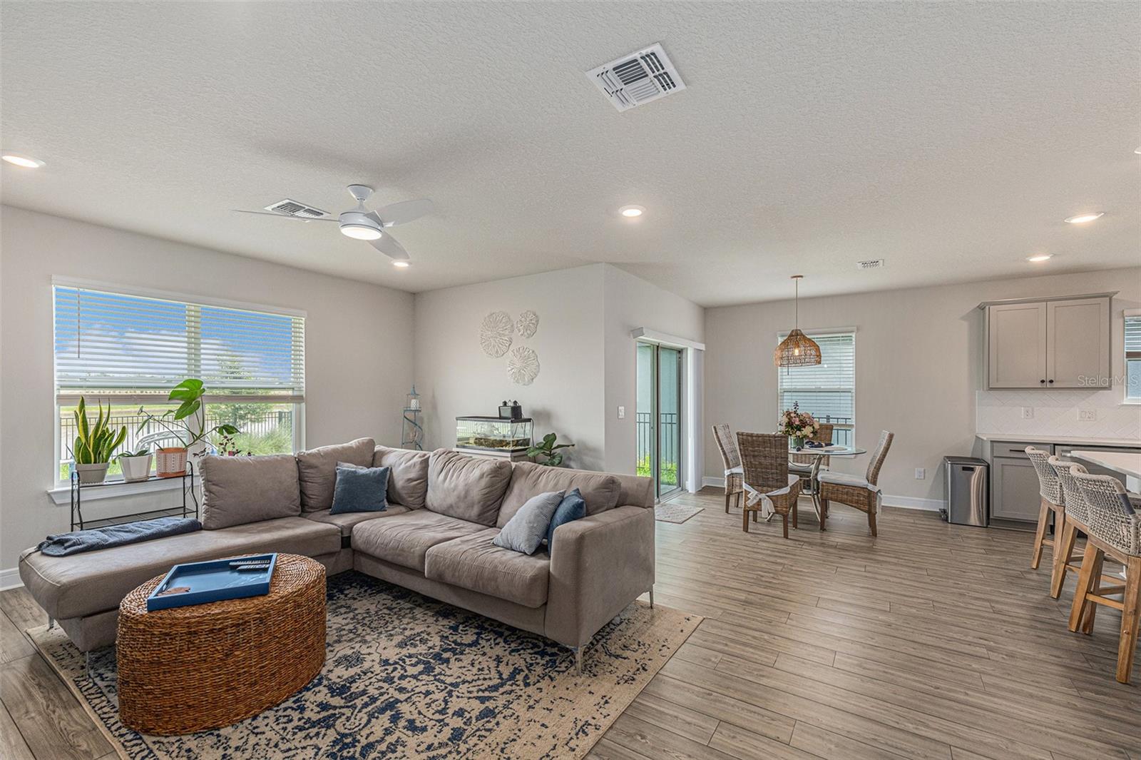 Image 5 of 36 For 8312 Reefbay Cove