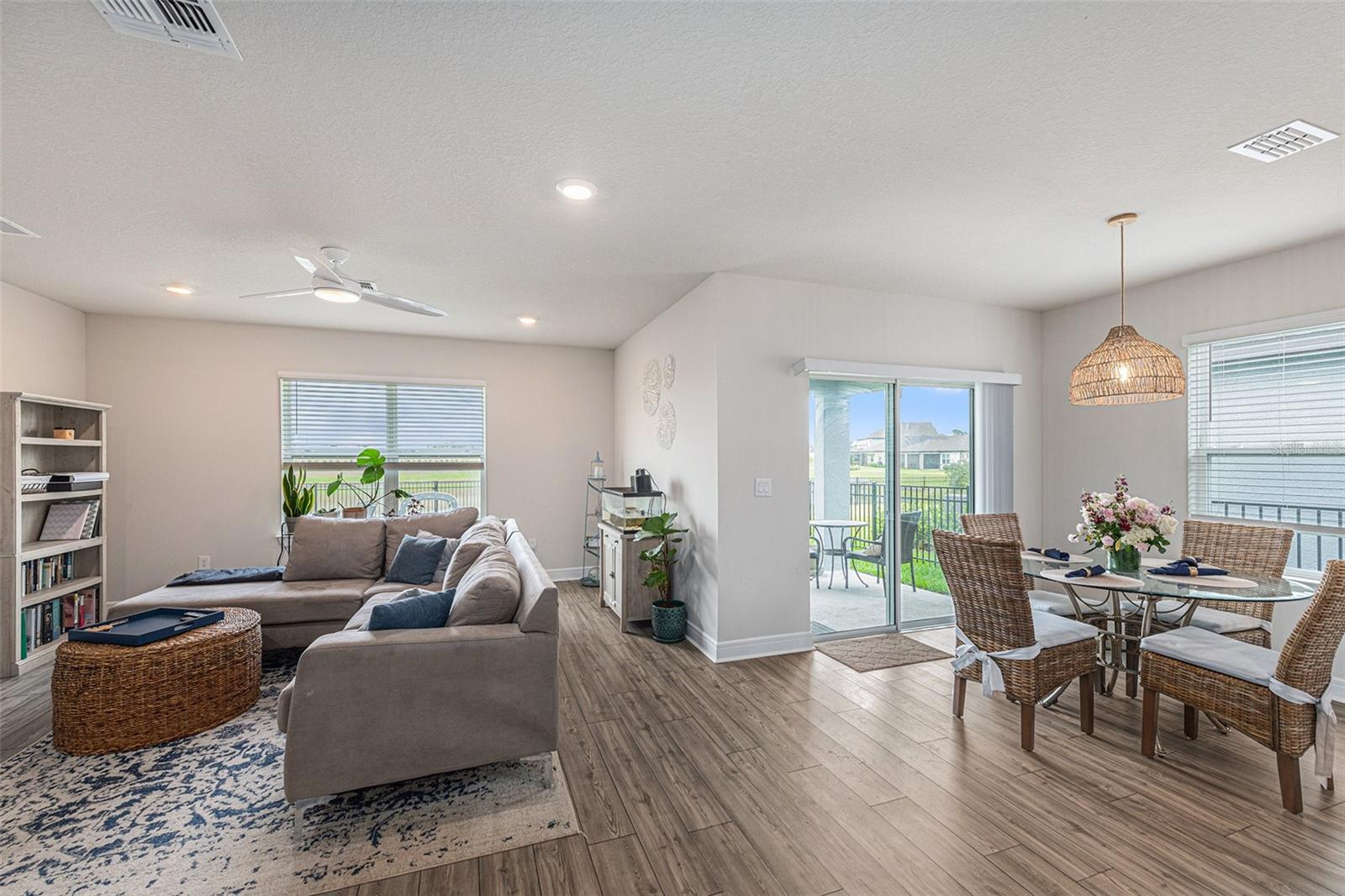 Image 6 of 36 For 8312 Reefbay Cove