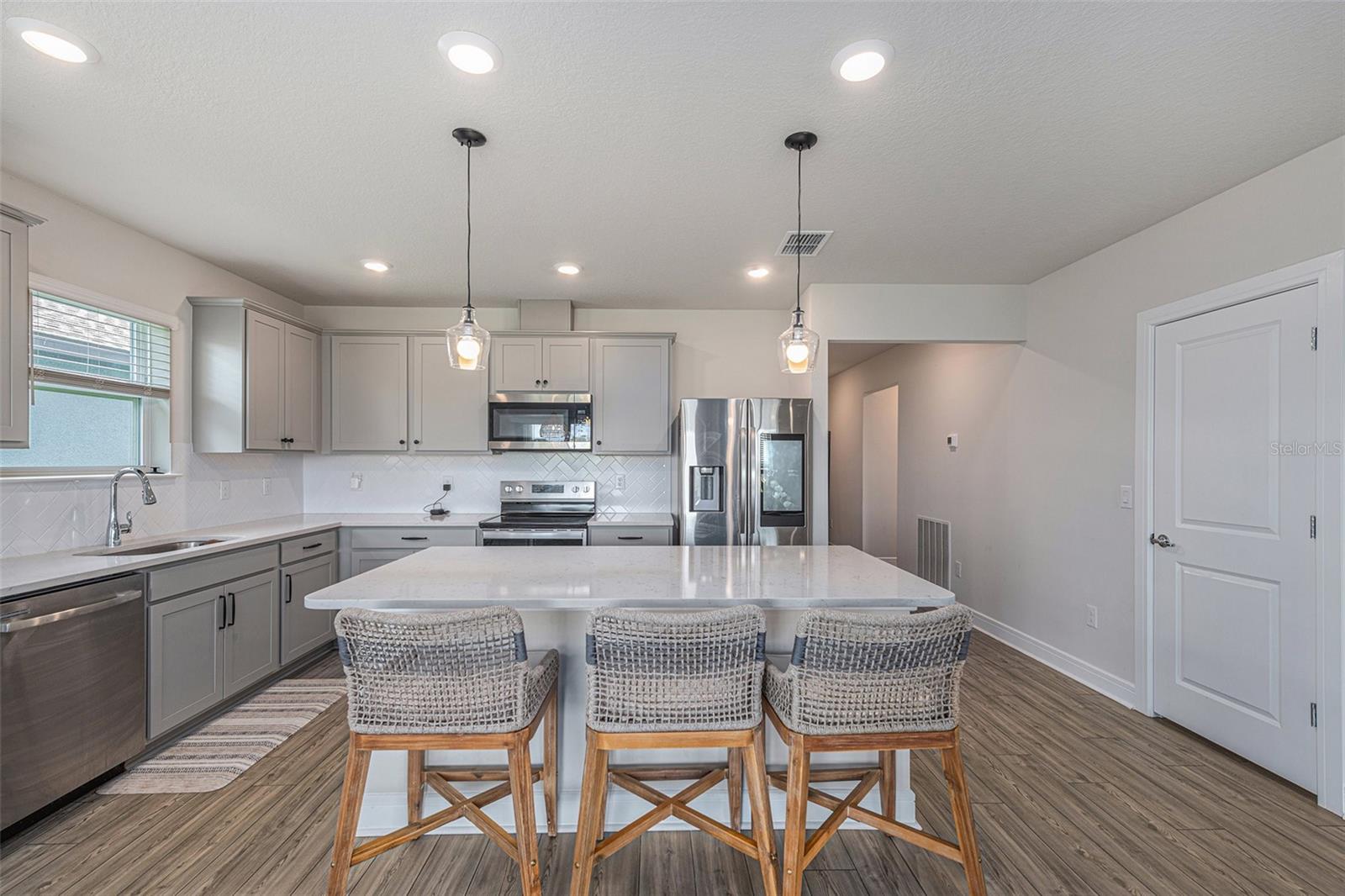 Image 9 of 36 For 8312 Reefbay Cove