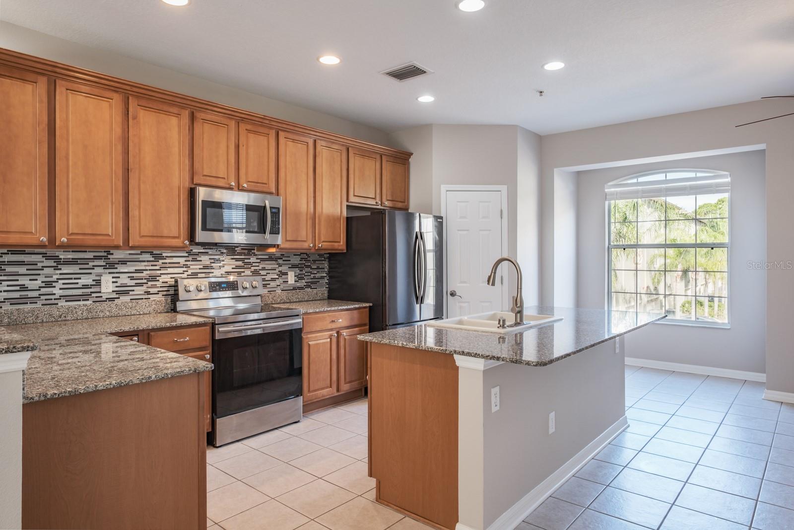 Image 19 of 50 For 10220 Bayou Grande Avenue