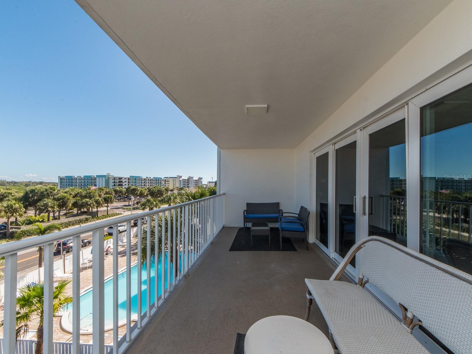 Image 24 of 36 For 19610 Gulf Boulevard 303