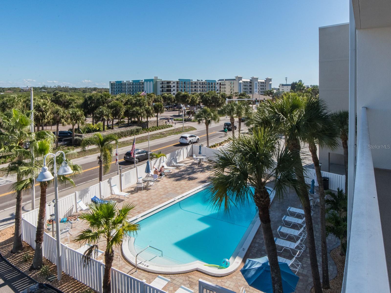 Image 25 of 36 For 19610 Gulf Boulevard 303