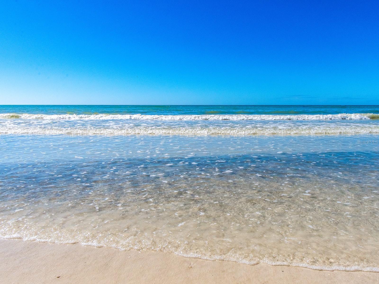 Image 32 of 36 For 19610 Gulf Boulevard 303