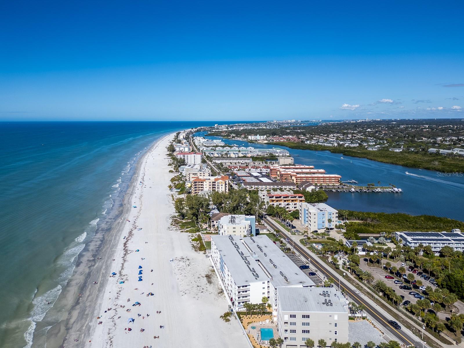 Image 35 of 36 For 19610 Gulf Boulevard 303