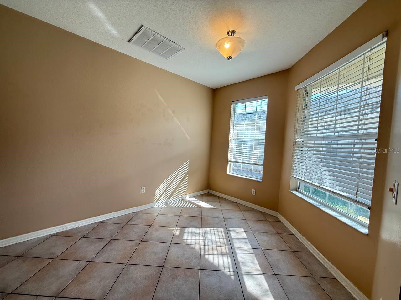 Image 8 of 20 For 3423 Chapel Creek Circle