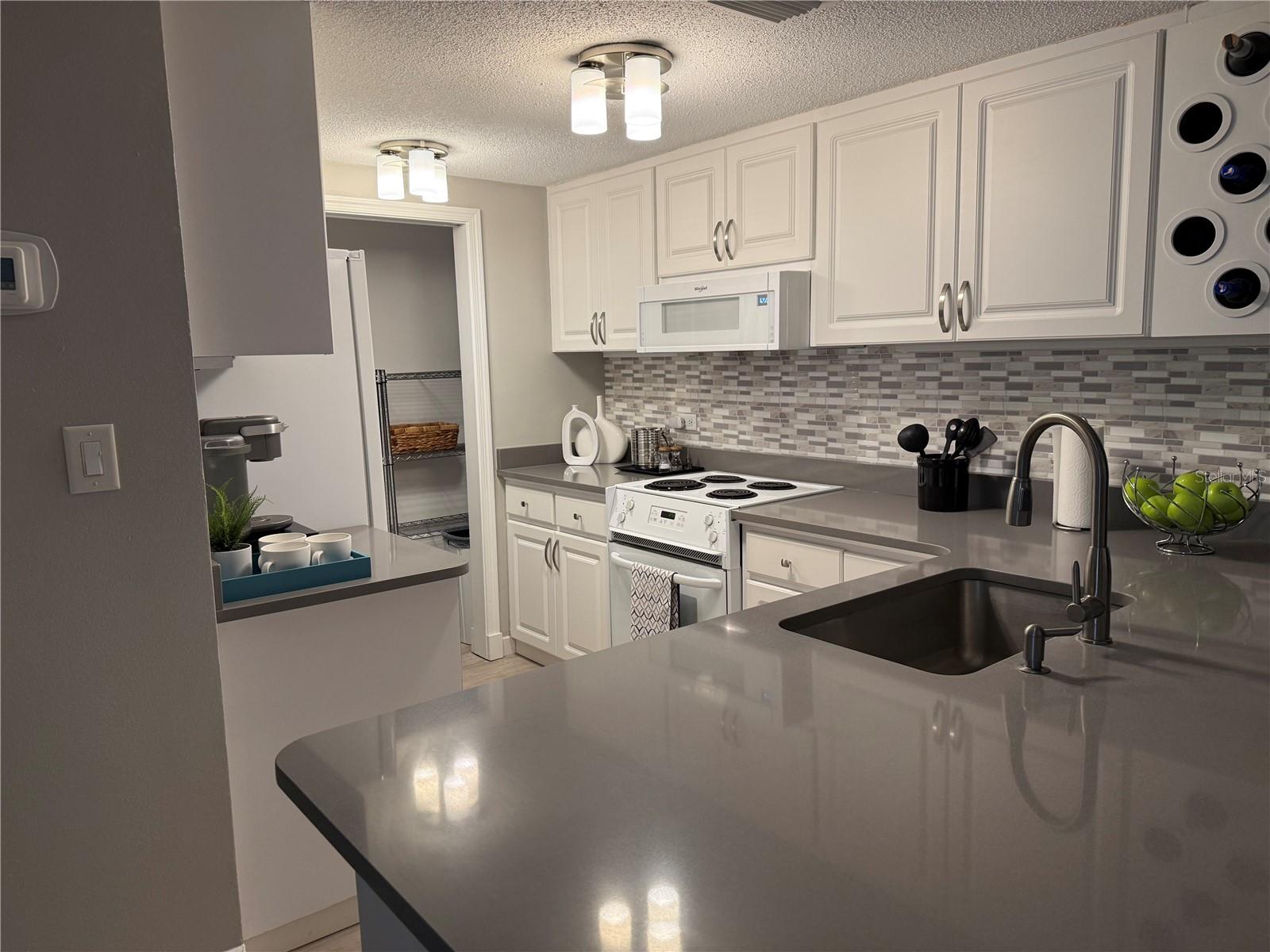 Image 12 of 53 For 36750 Us Highway 19 N 3-203