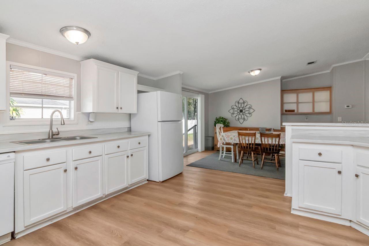 Image 12 of 38 For 10404 Hawk Court