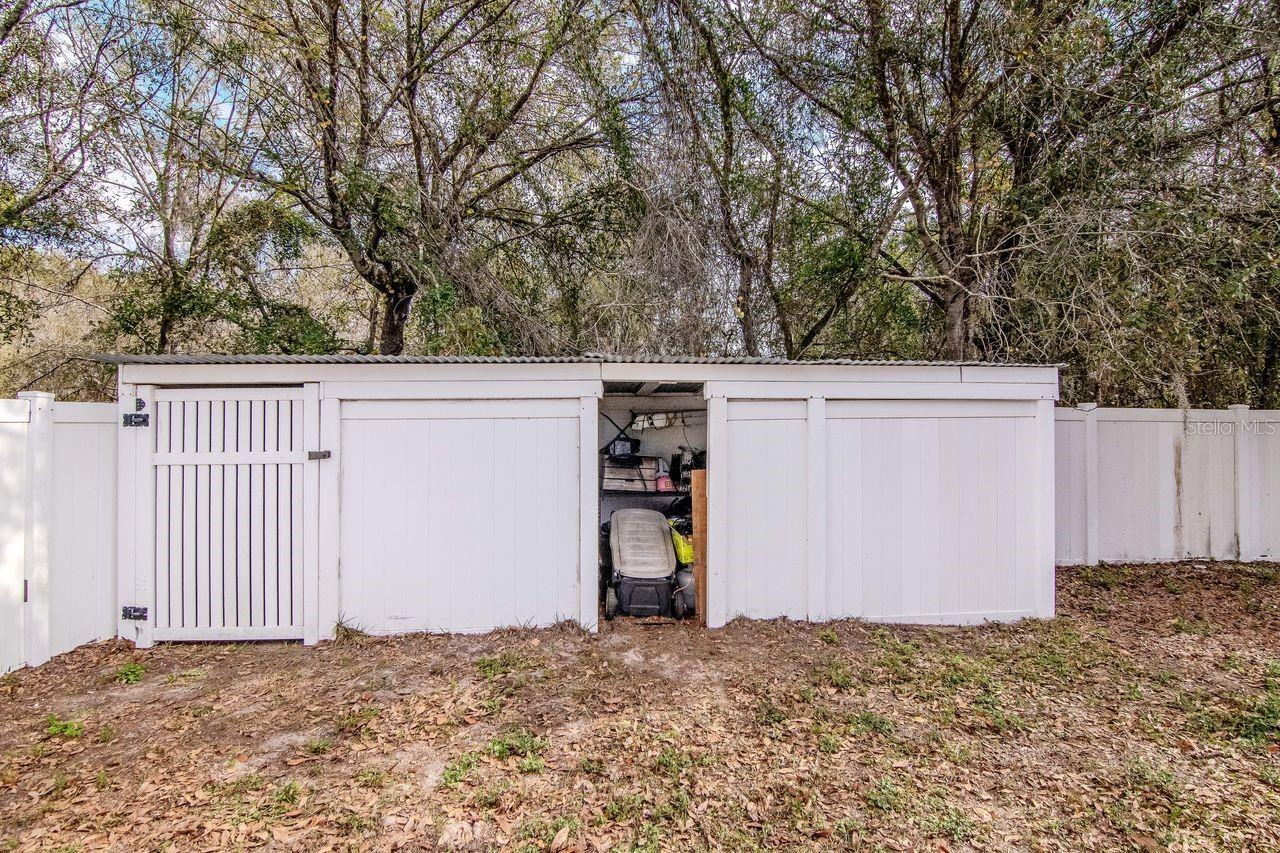 Image 34 of 38 For 10404 Hawk Court