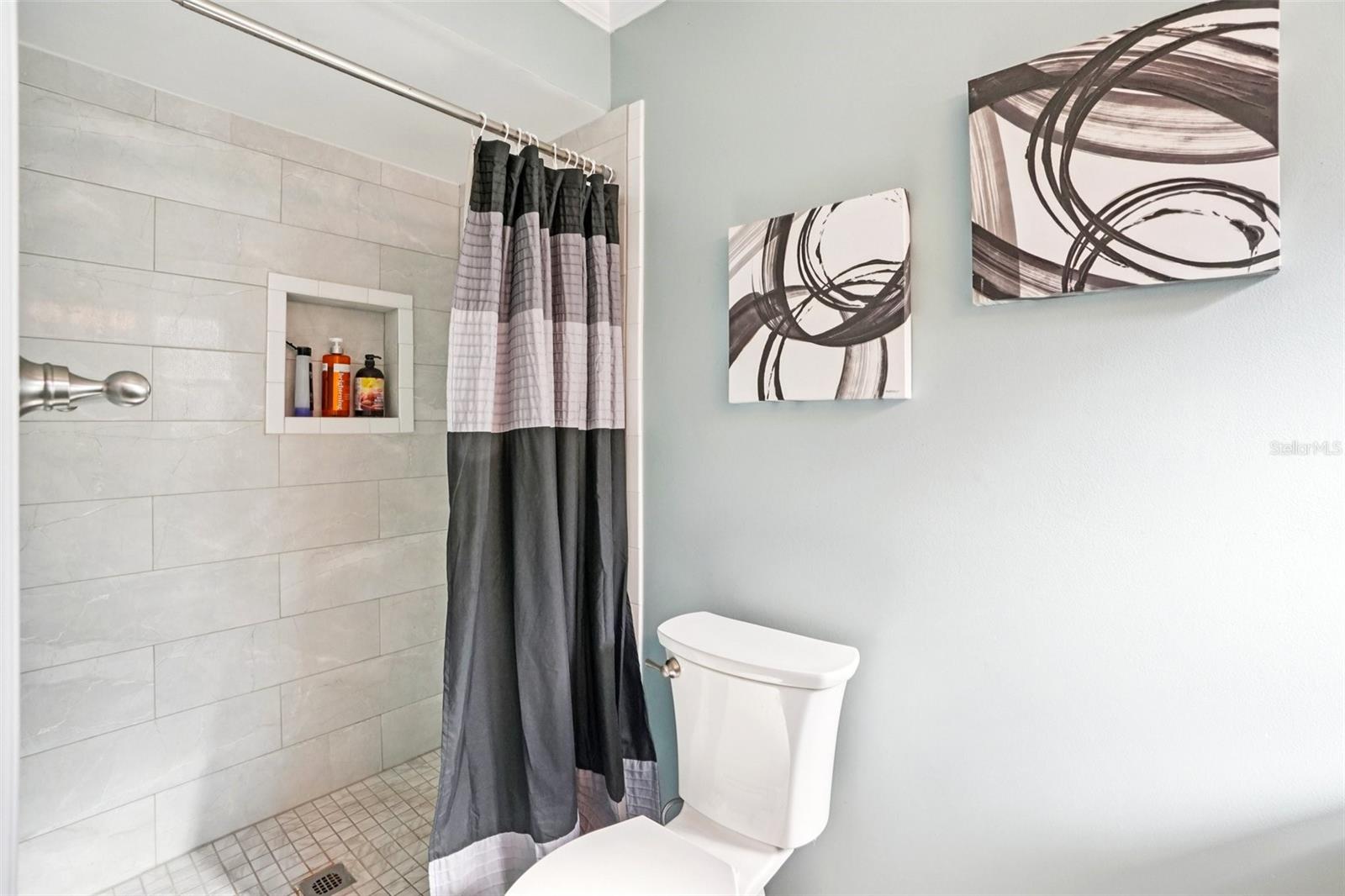 Image 20 of 40 For 2137 Malcolm Drive