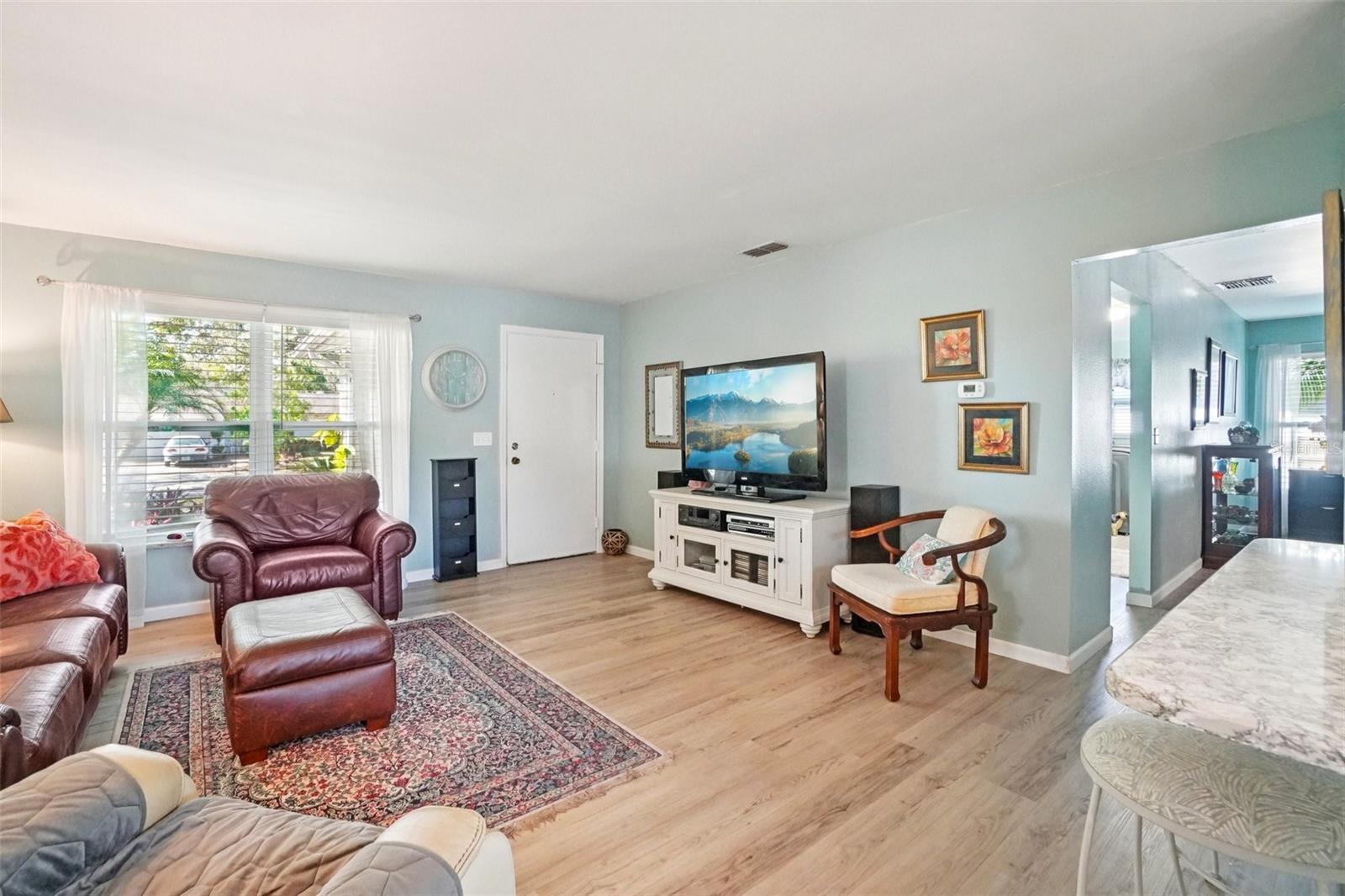 Image 6 of 40 For 2137 Malcolm Drive