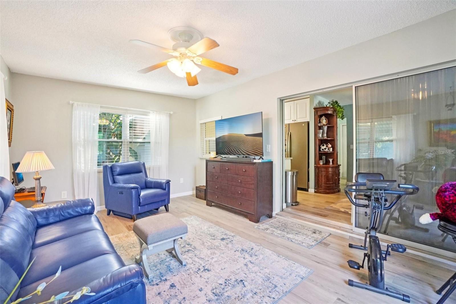 Image 7 of 40 For 2137 Malcolm Drive