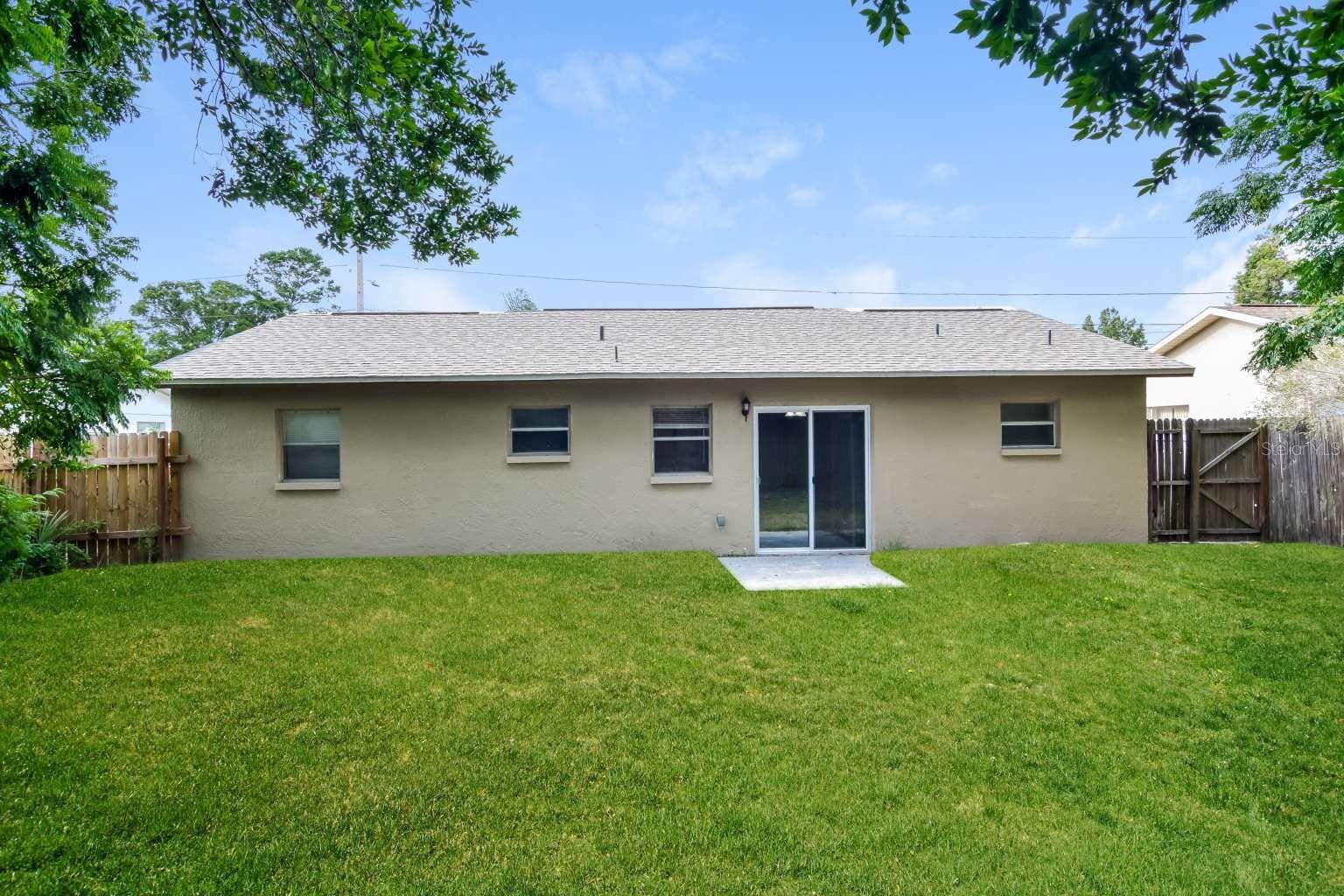 Listing photo id 16 for 7338 Coventry Drive