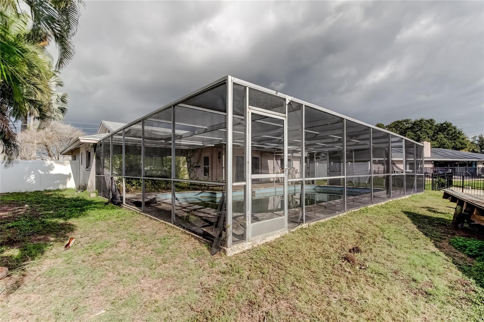 Image 23 of 41 For 5116 Venetian Boulevard Ne