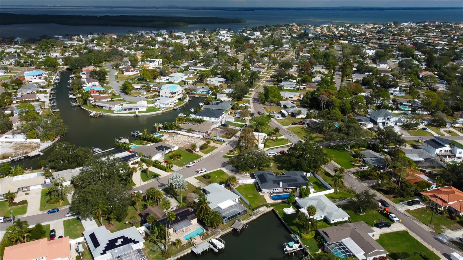 Image 9 of 41 For 5116 Venetian Boulevard Ne