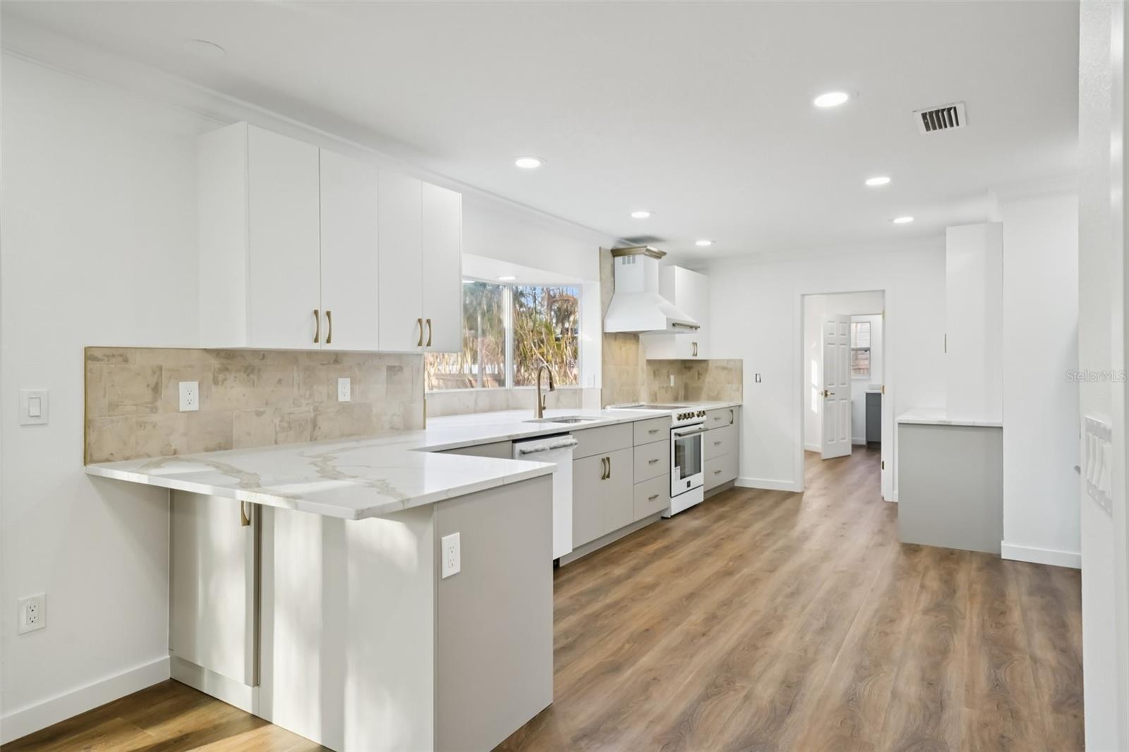 Listing photo id 9 for 10826 Twin Palms Ranch Road