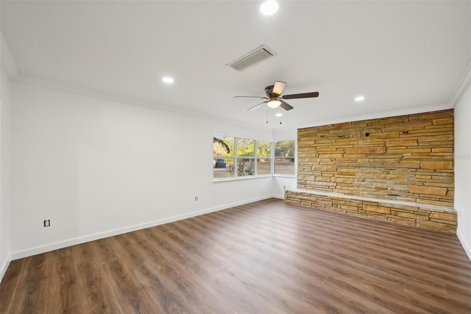 Listing photo id 16 for 10826 Twin Palms Ranch Road