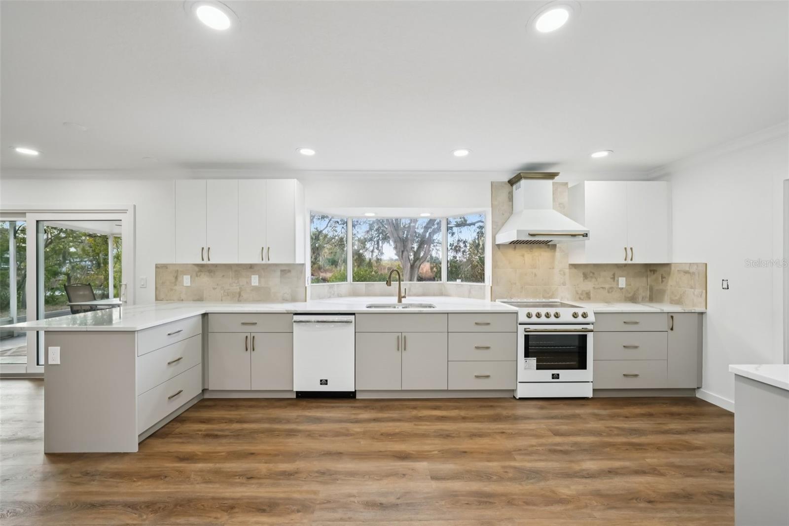 Listing photo id 6 for 10826 Twin Palms Ranch Road