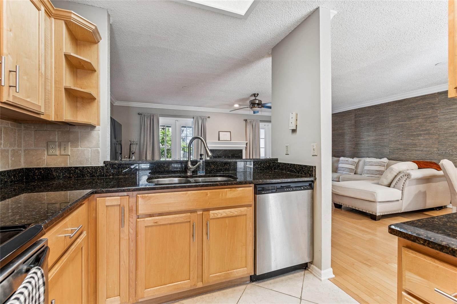 Image 6 of 32 For 4162 Brentwood Park Circle