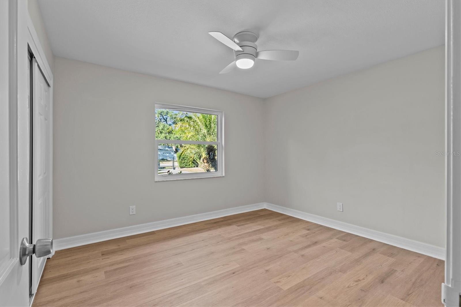 Listing photo id 25 for 810 West Shore Boulevard