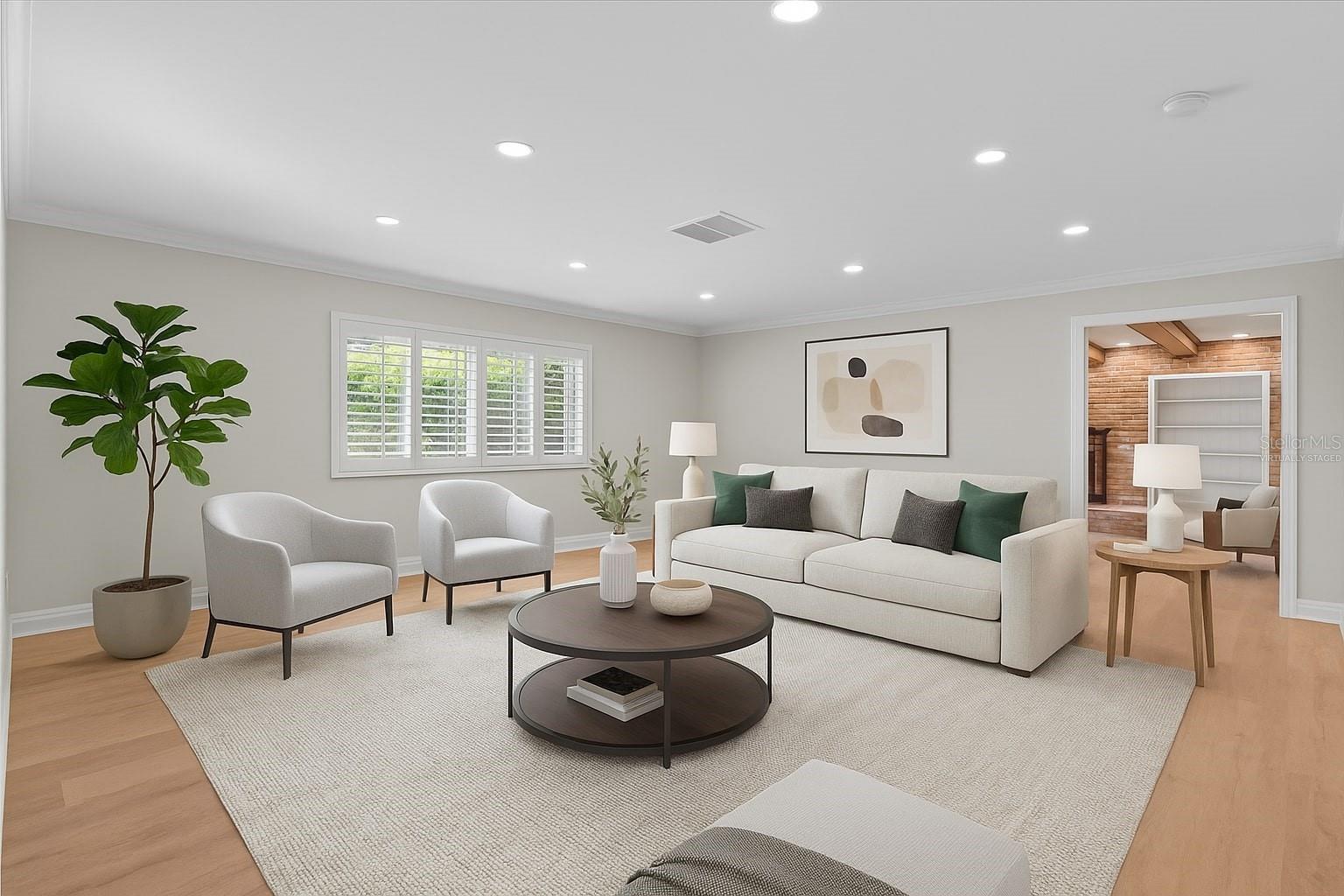 Listing photo id 1 for 810 West Shore Boulevard