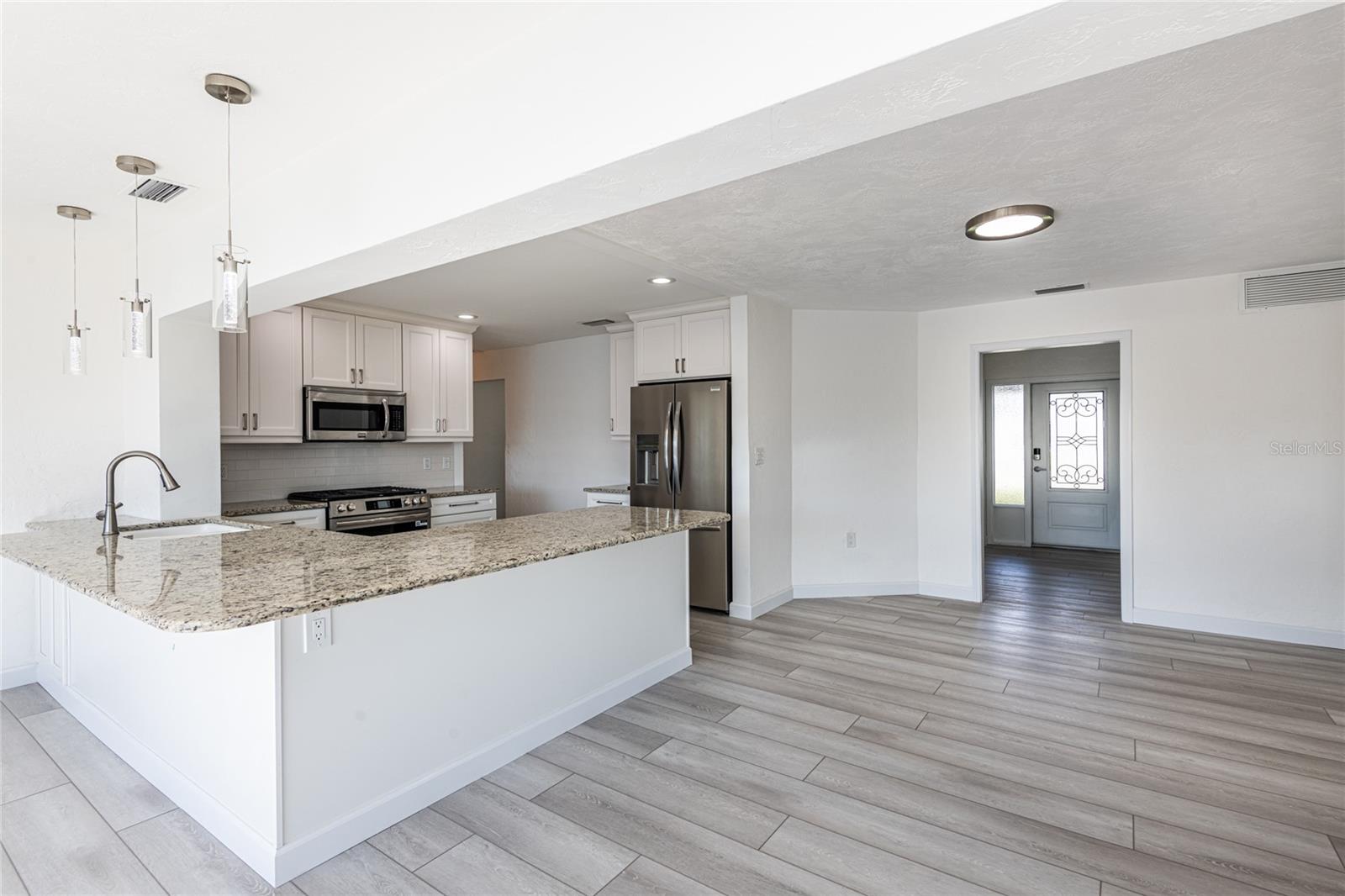 Image 10 of 52 For 1466 51st Avenue Ne